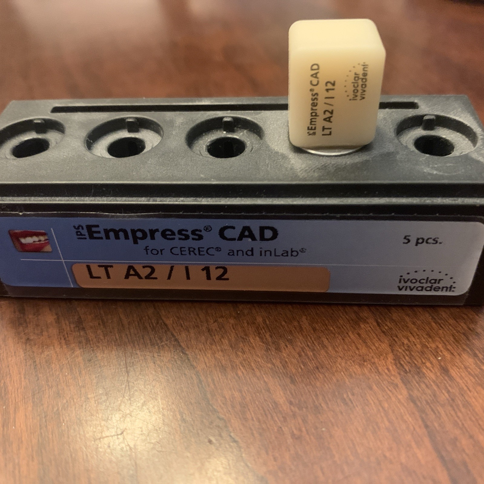 Empress CAD Ivoclar Cerec and inLab LT A2/I 12 Block