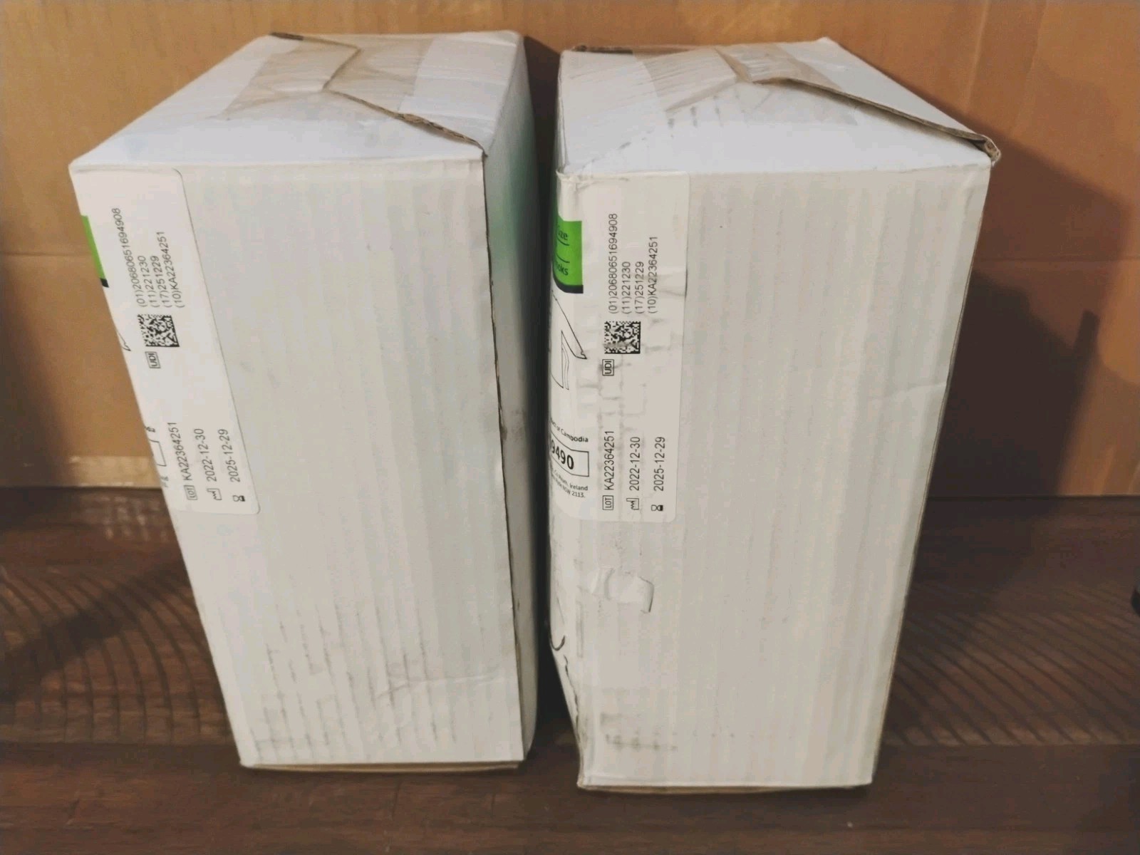 Halyard Disposable Film Protective Procedure Gown One Size Fits Most Lot of 30