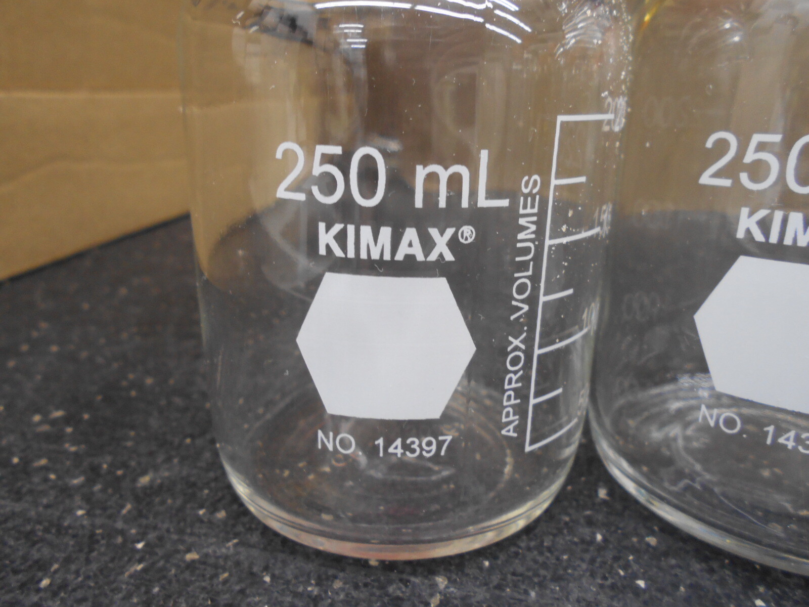 LOT OF 2 KIMBLE KIMAX 14397 250mL MEDIA STORAGE BOTTLE W/ POURING RING