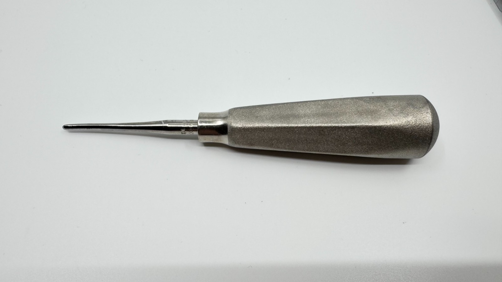 Dental 3mm Straight Luxating Elevator EL3S HU FRIEDY