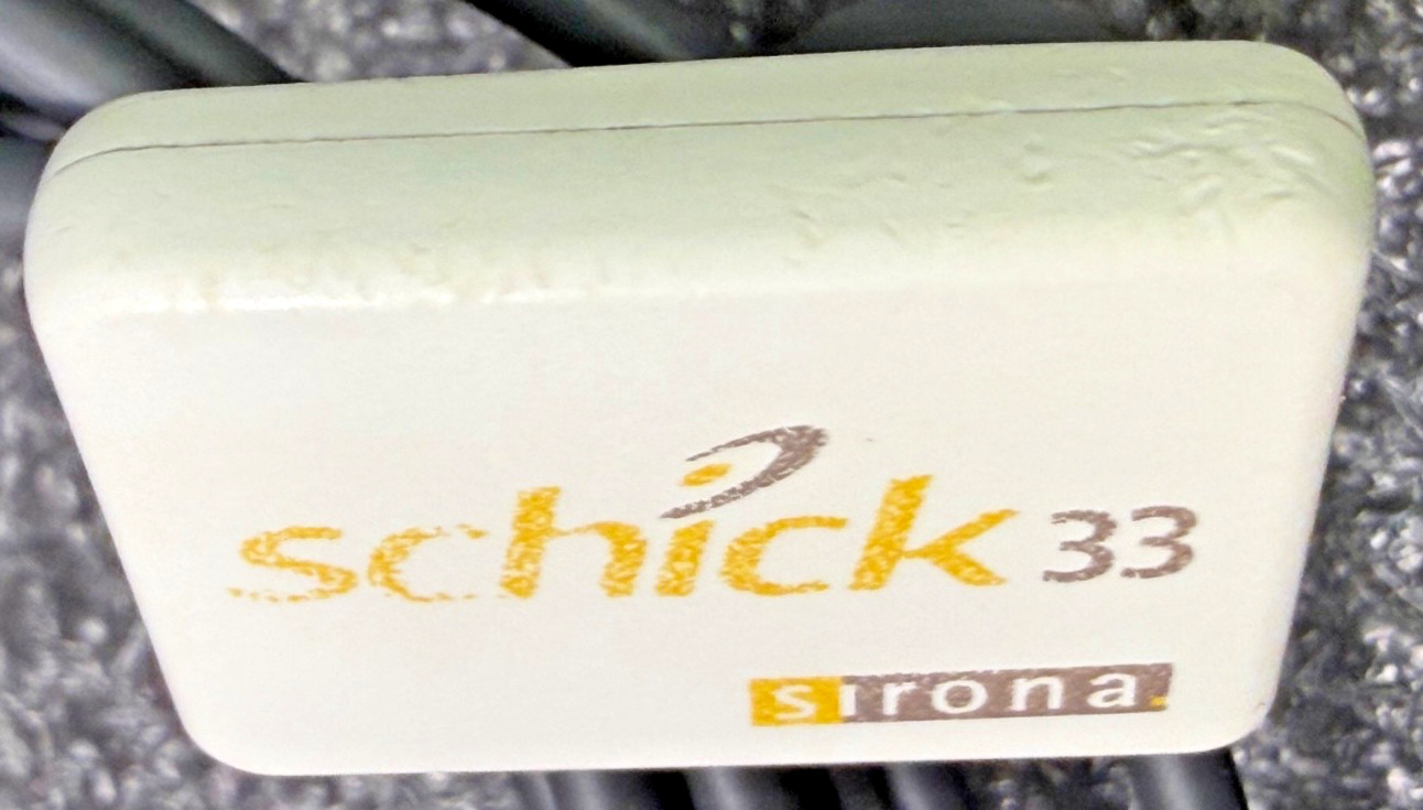 Sirona Schick 33 Size #0 Sensor W/ USB 3.0 Grey Connecting Cord Ref: 100007224