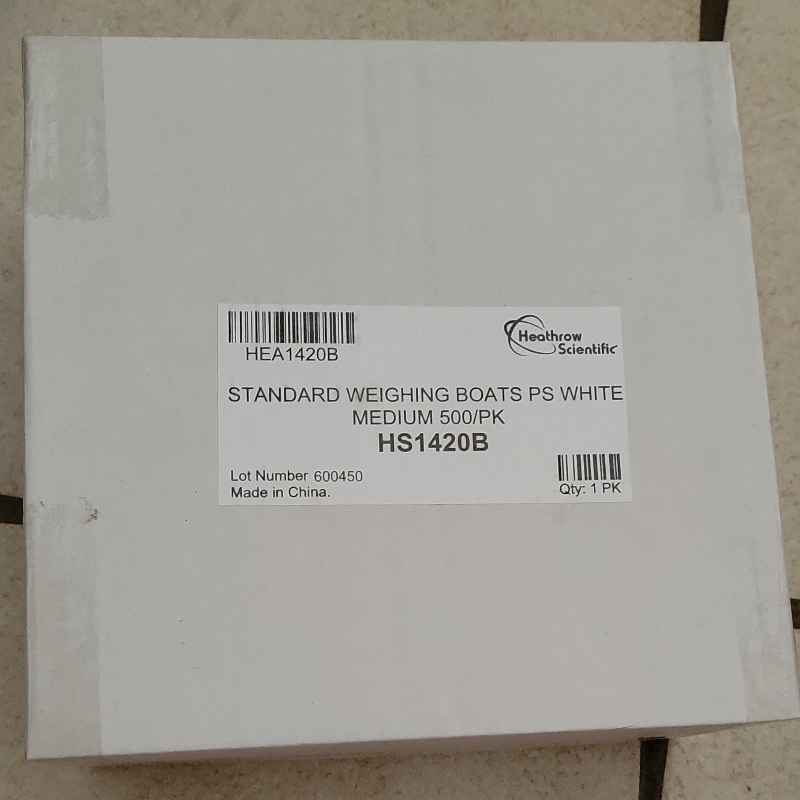 Heathrow Scientific HS1420B Standard PS Weighing Boats White Medium 500/PK