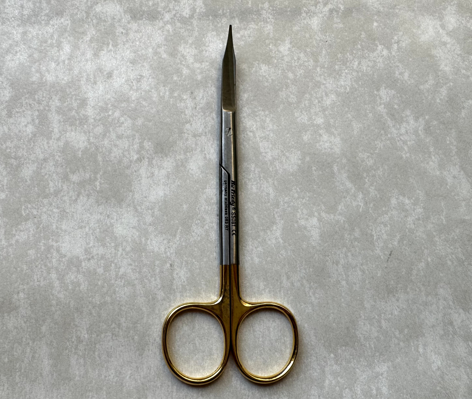 Hu-Friedy S5081 Curved Goldman-Fox Perma Sharp Scissors
