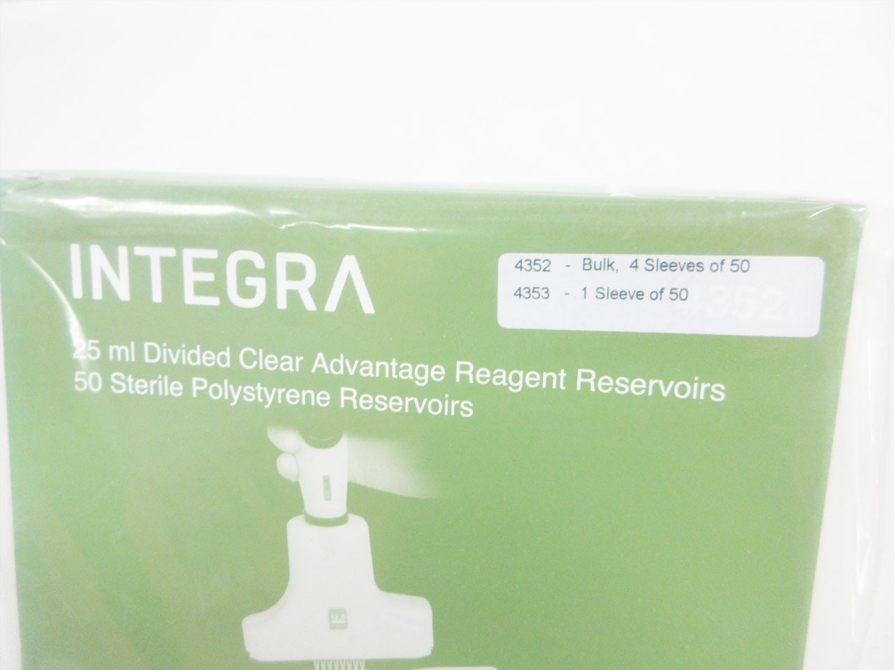 BOX INTEGRA 4353 SLEEVES OF 50 RESERVOIR 25 mL DIVIDED POLYSTYRENE