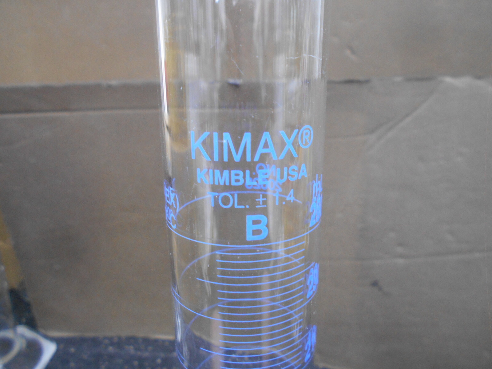 KIMBLE KIMAX 20025 250mL TD 20°C (EX) GRADUATED CYLINDER