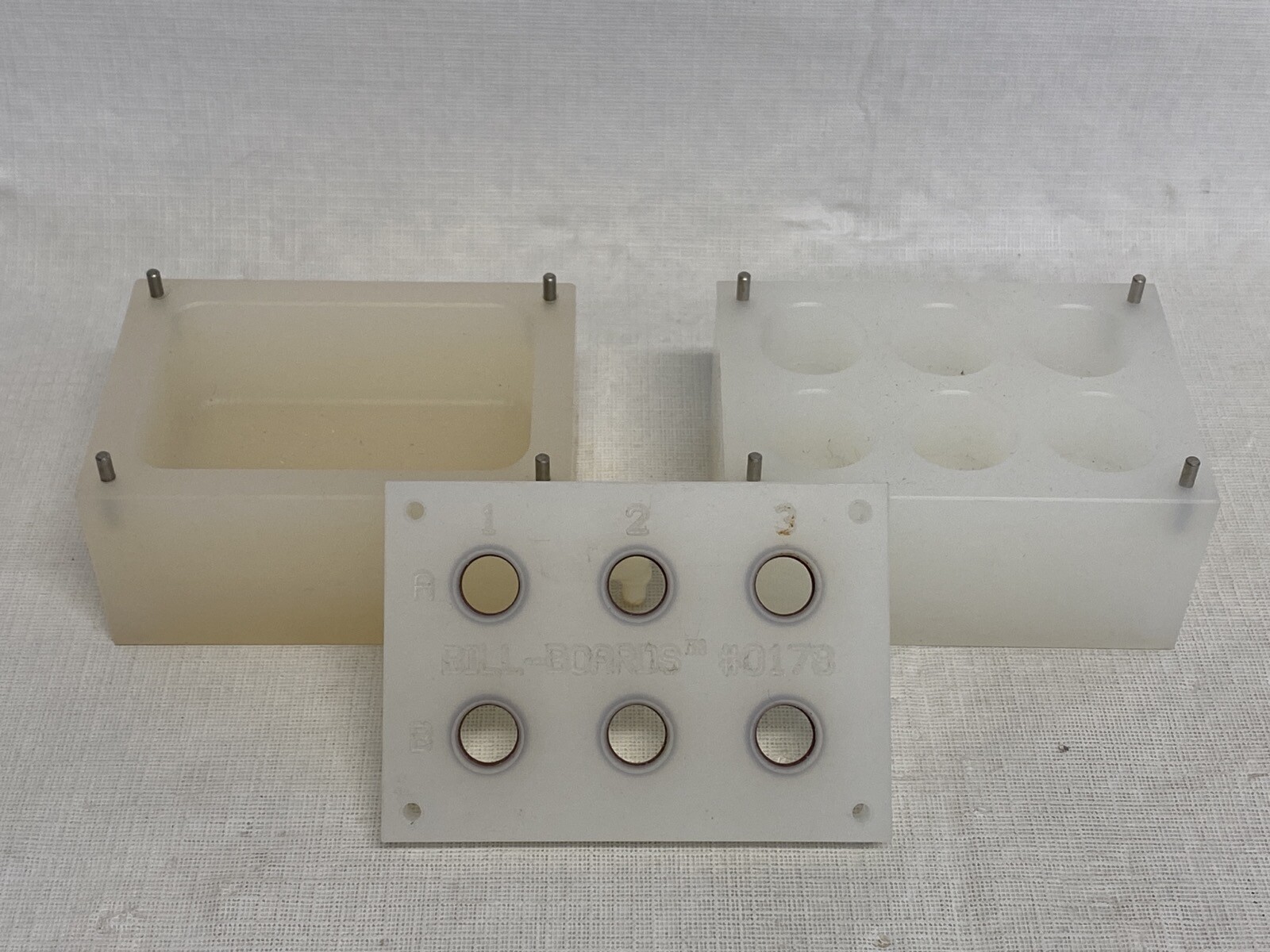 CHEMGLASS Bill-Board Solid-Phase Synthesis 6-Place Plate, Drain Tray & Vial Rack