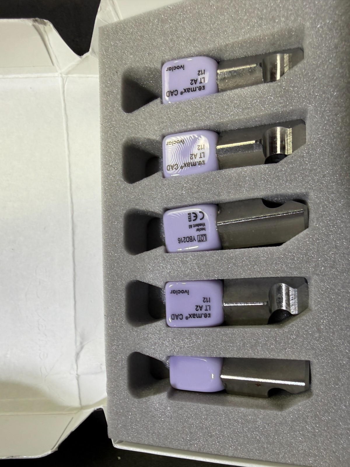 Ivoclar IPS e.max CAD lt A2 l12 ( 5 Blocks)
