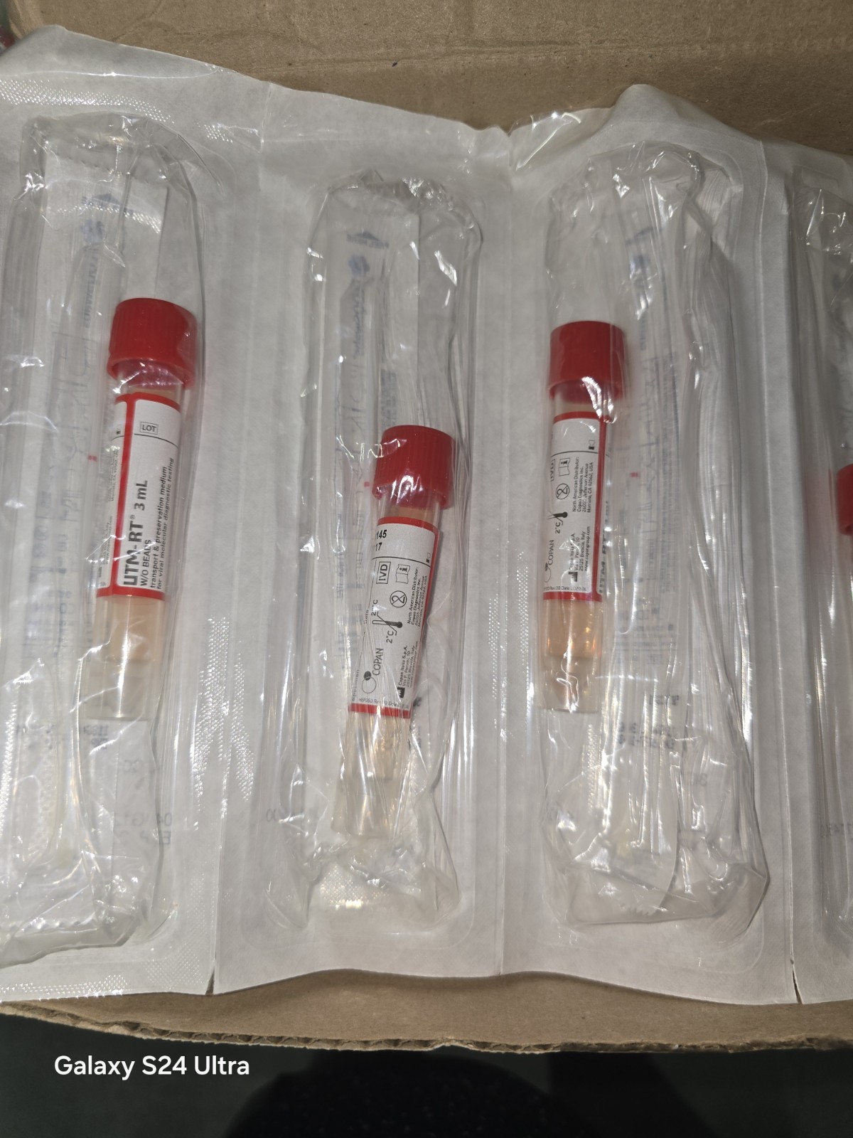 Copan UTM-RT 3 mL Viral Transport Medium Tube w/ Flocked Swab REF 3C057N