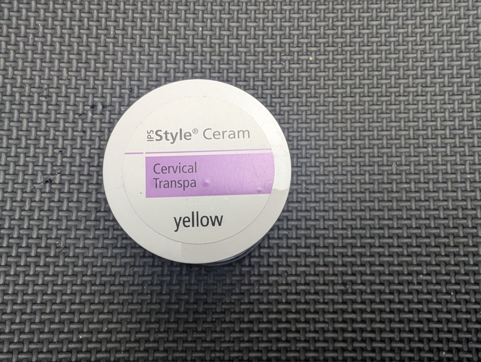 IPS Style Ceram Cervical Transpa Yellow – used