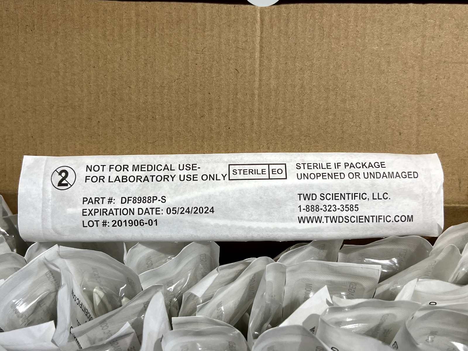 TWD Scientific Disposable Forceps White DF8988P-S 65/Pk