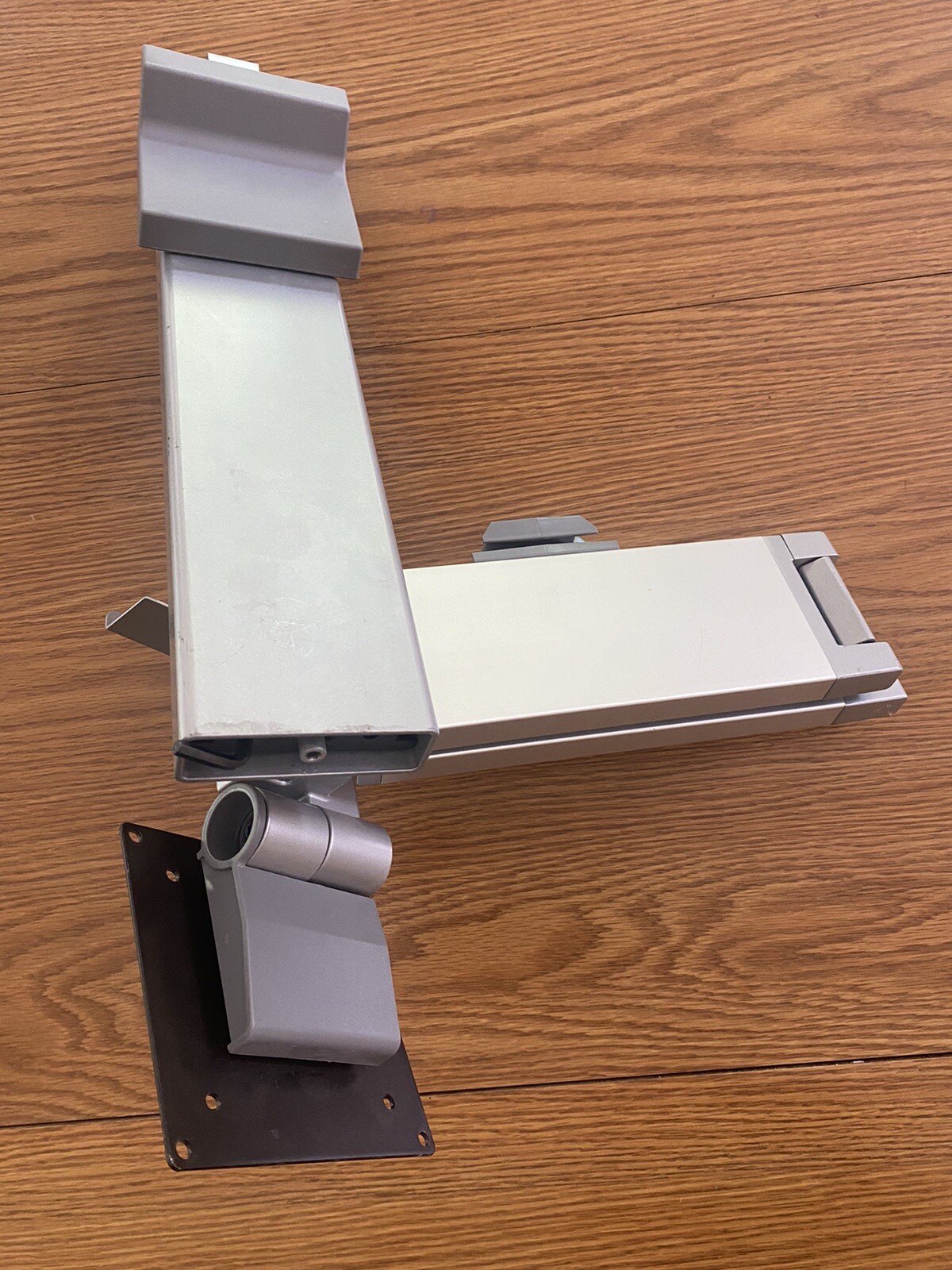 Hospital/Lab LCD Flat Panel Monitor Arm Desk Mount w/ Swivel/height adj com grad