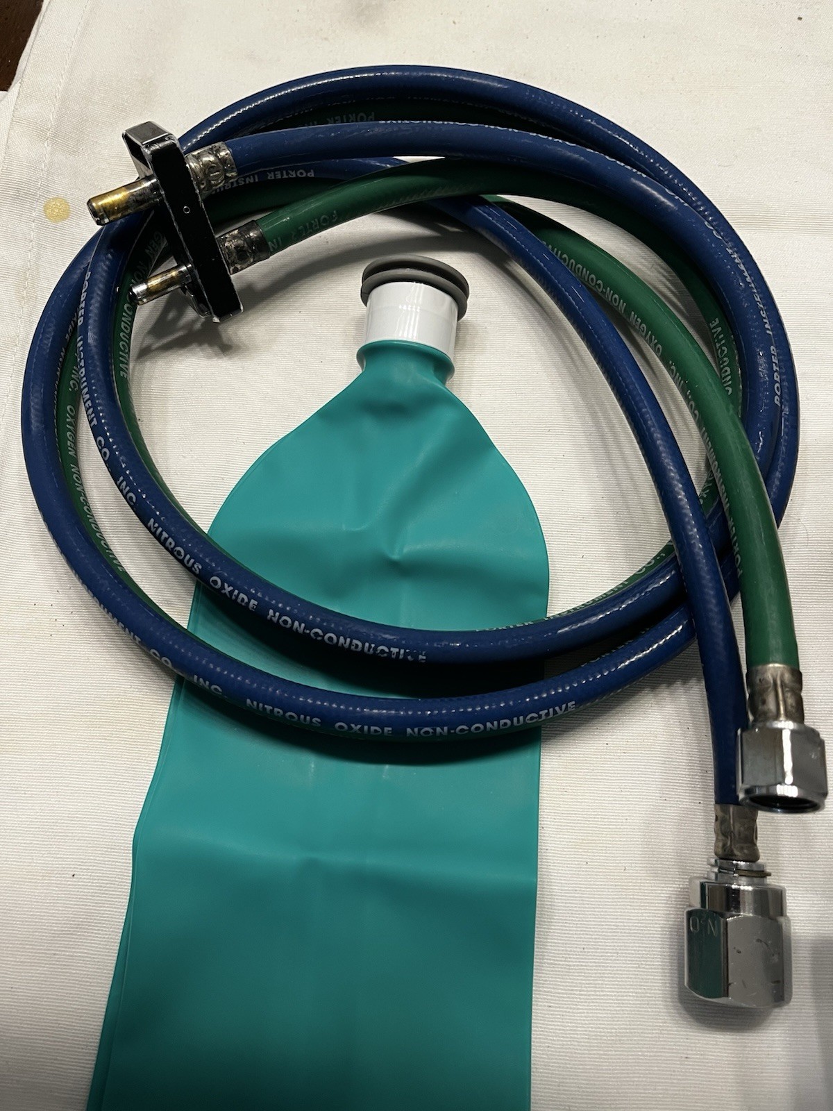 Refurbished Accutron Ultra DC Flowmeter with accessories