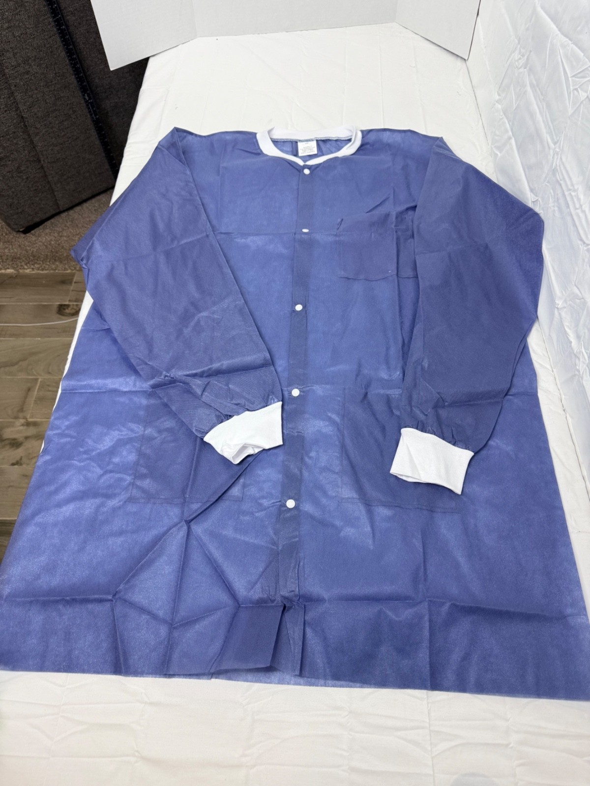NEW Lot of 10 ValueFlex Disposable Lab Jackets XXL Blue Knit Cuffs Snap Front