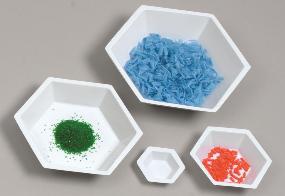 Hexagonal Weigh Boats, large, 4″ (102mm) top x 3″ base, white package 500