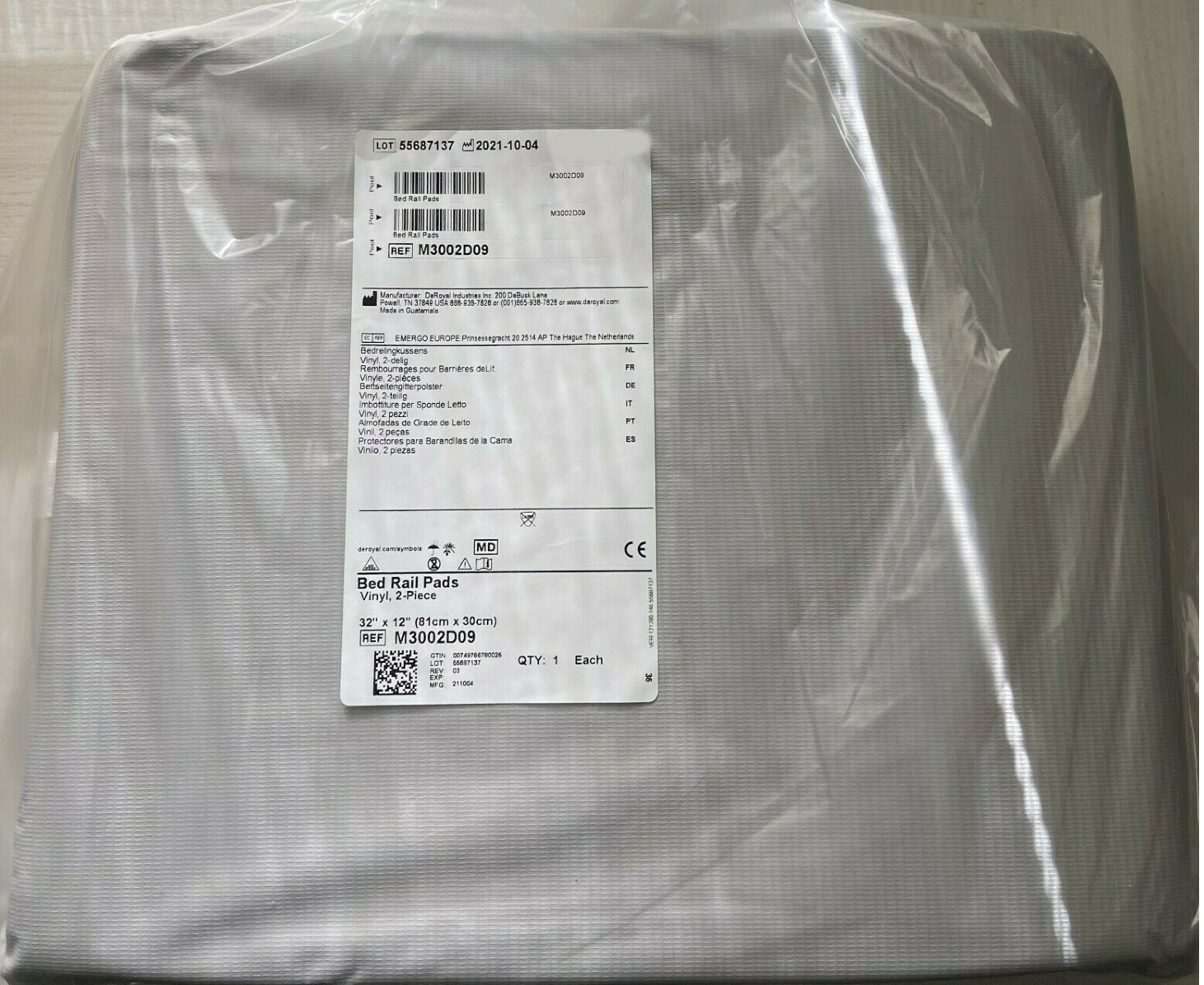 *1-Pack* DeRoyal Bed Rail Pads Vinyl 2-Piece 32″ x 12″ M3002D09
