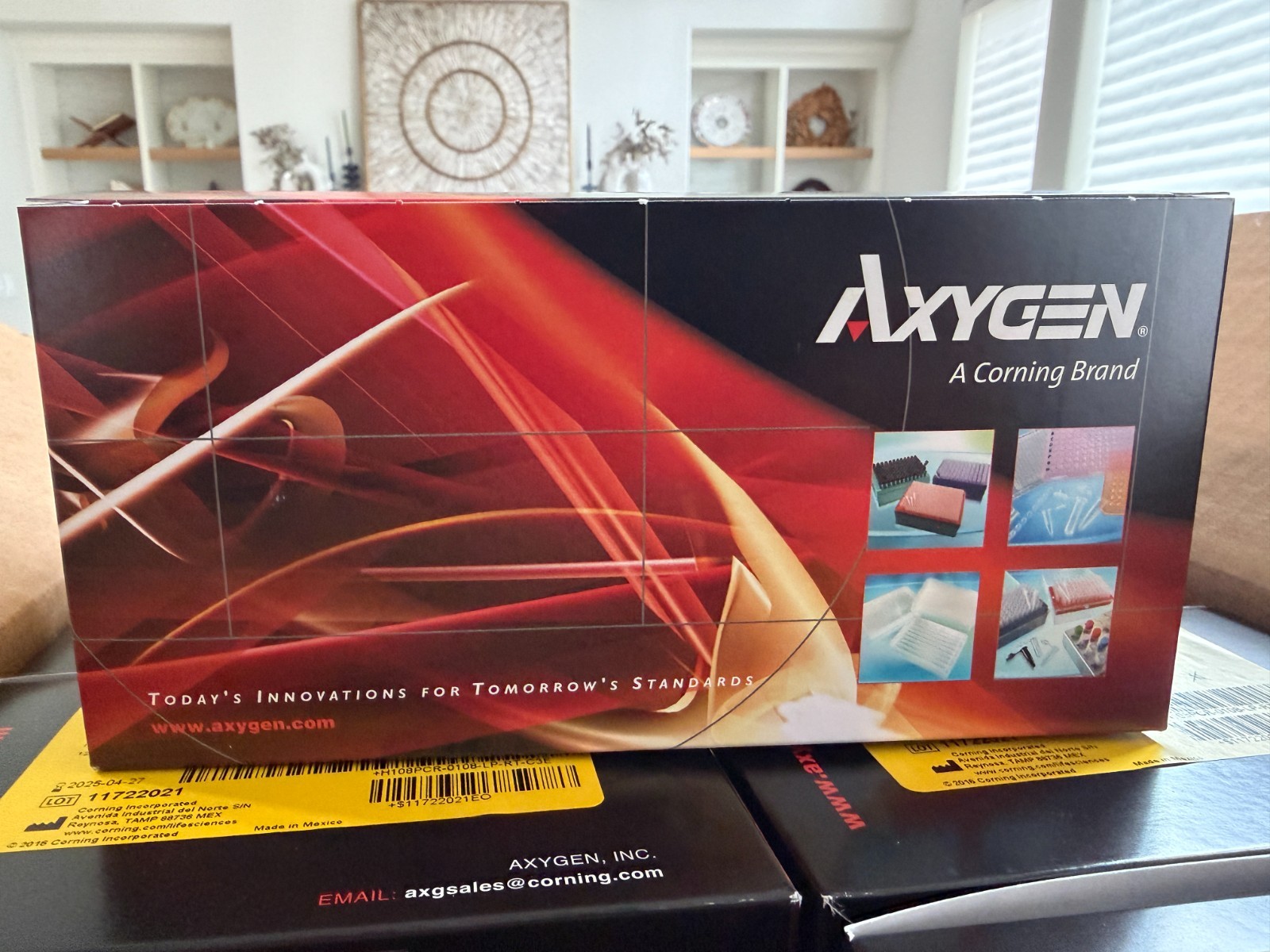 AXYGEN PCR-0108-LP-RT-C Strip Tubes 0.1mL 8-well strip Optical Caps Case 10 Boxe