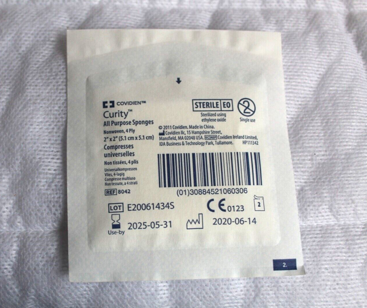 100 Curity 8042 Sterile All Purpose Non-Woven 4-Ply Sponges, 2×2″ (5.1 x 5.1 cm)