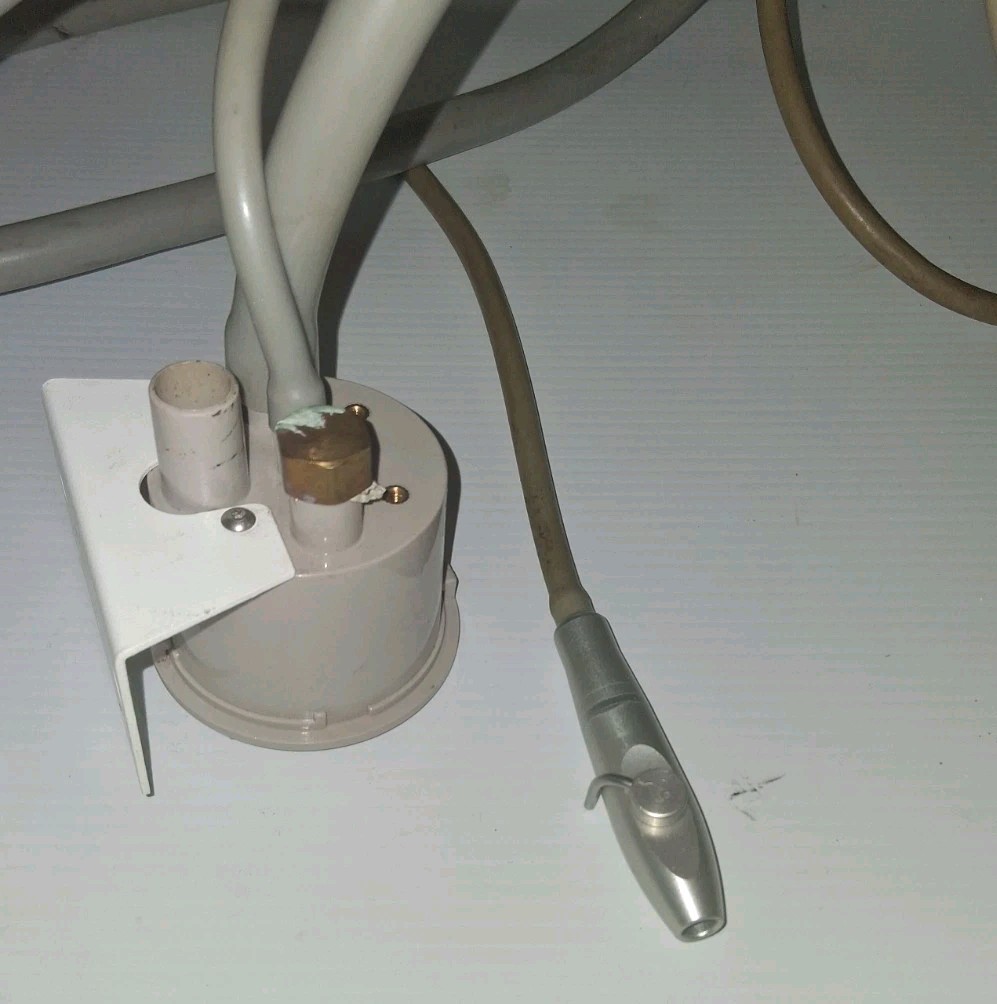 Autoclavable Short Vacuum Valve w/Quick Disconnect, to fit A-dec DCI 5060