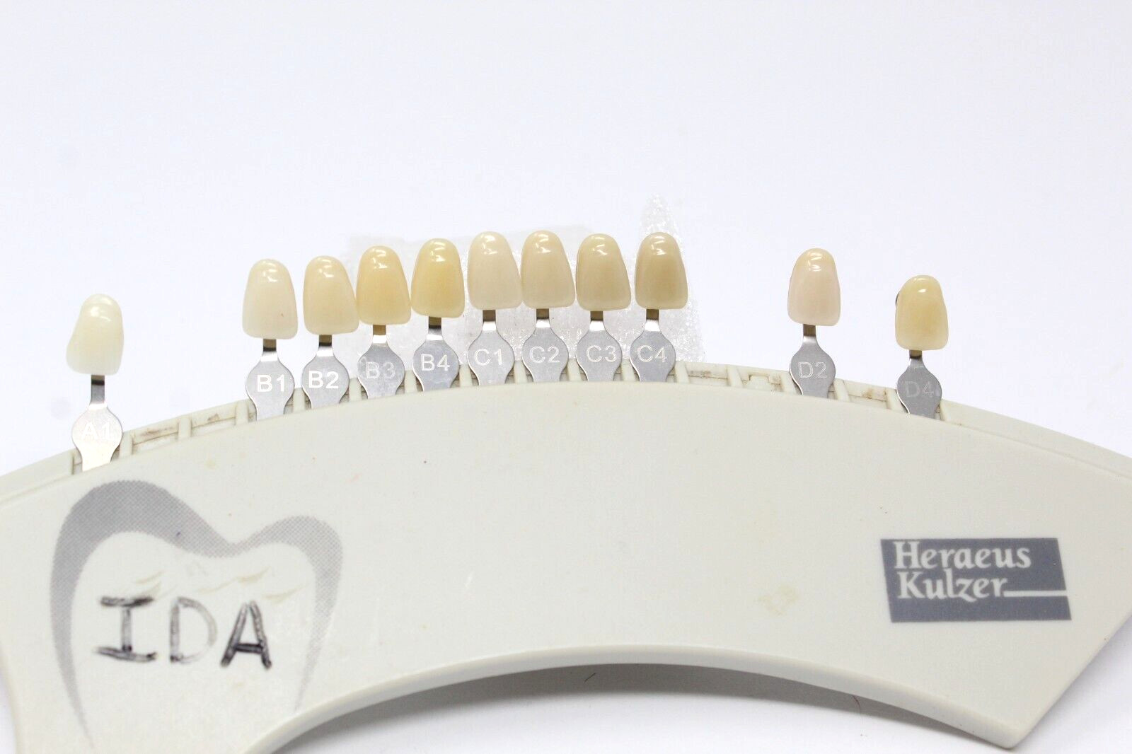 Heraeus Kulzer Shade Guide for Composite Colors