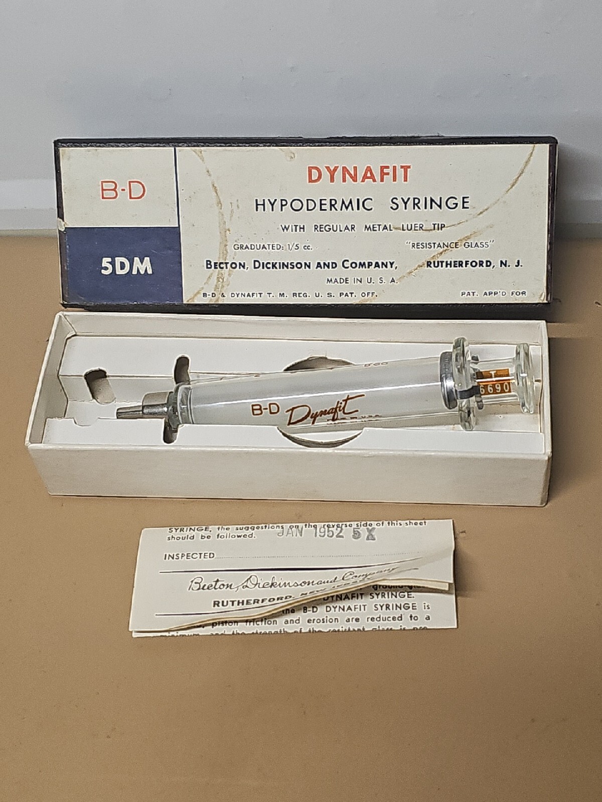 Vintage BD Dynafit Yale Glass 5cc Reusable Luer Lok Hypodermic Syringe