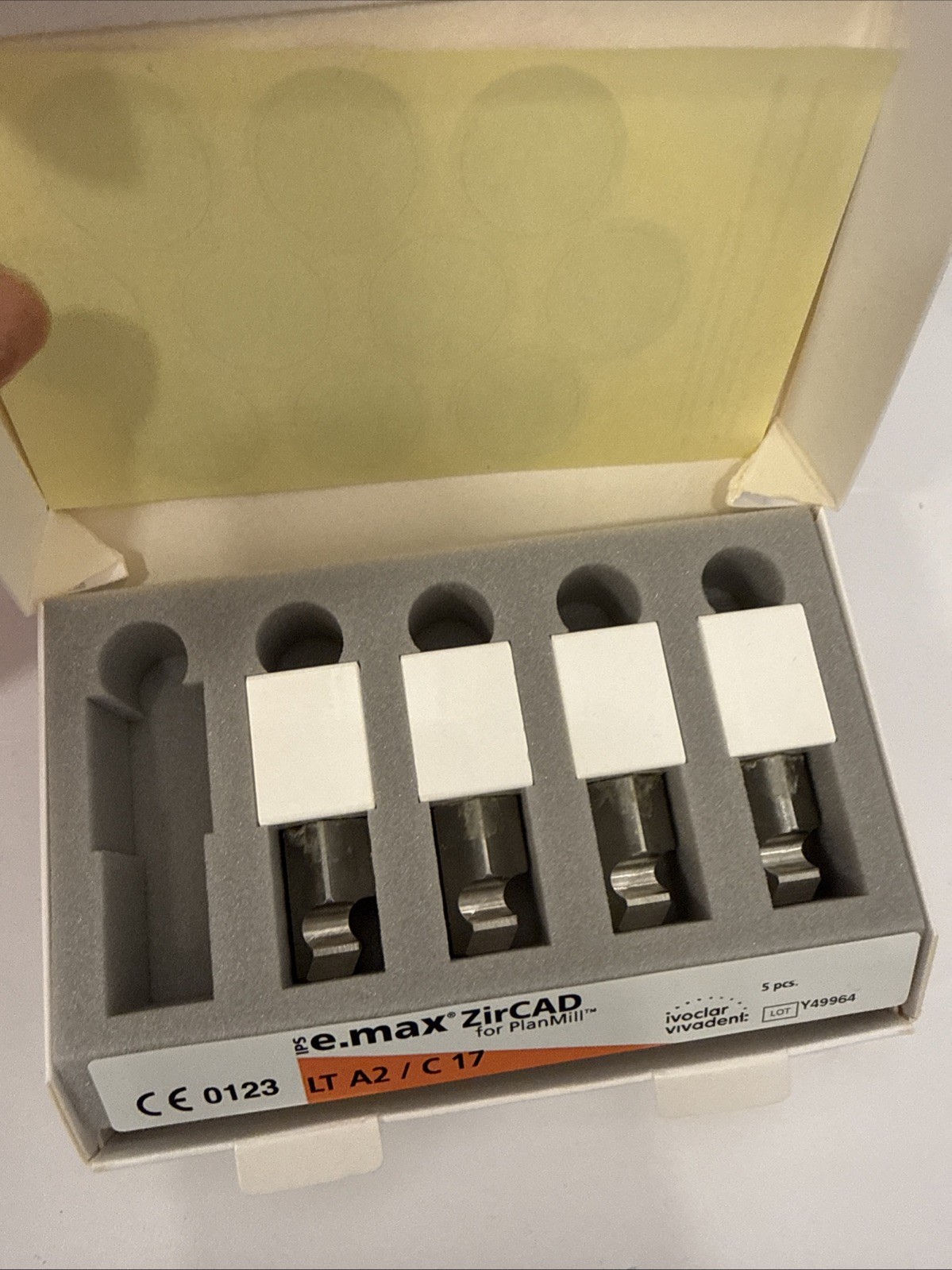 Emax Cad Planmill Cerec Blocks LT A2/C17 4pcs