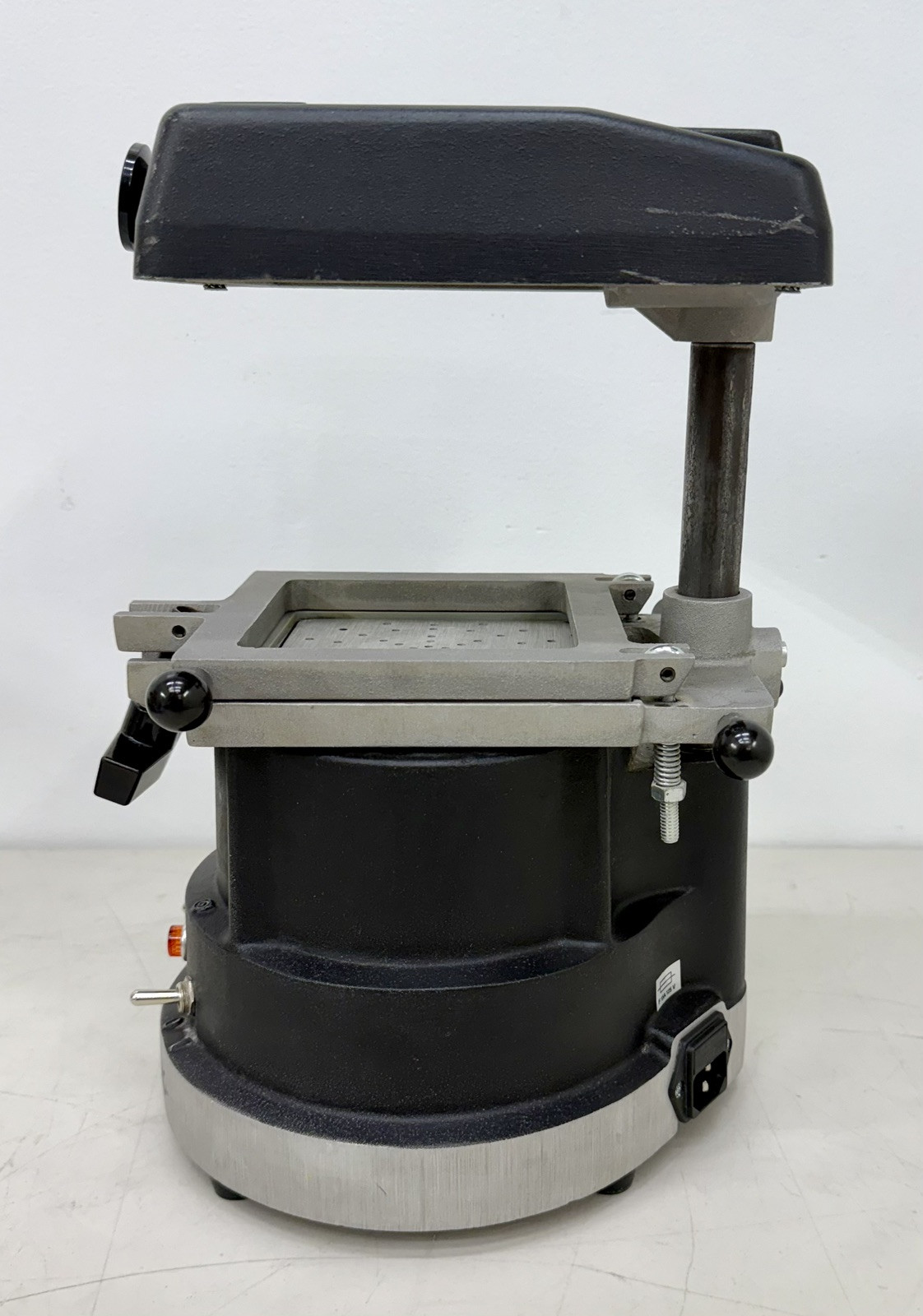 T&S Dental Model 101 Vacuum Former – Nice