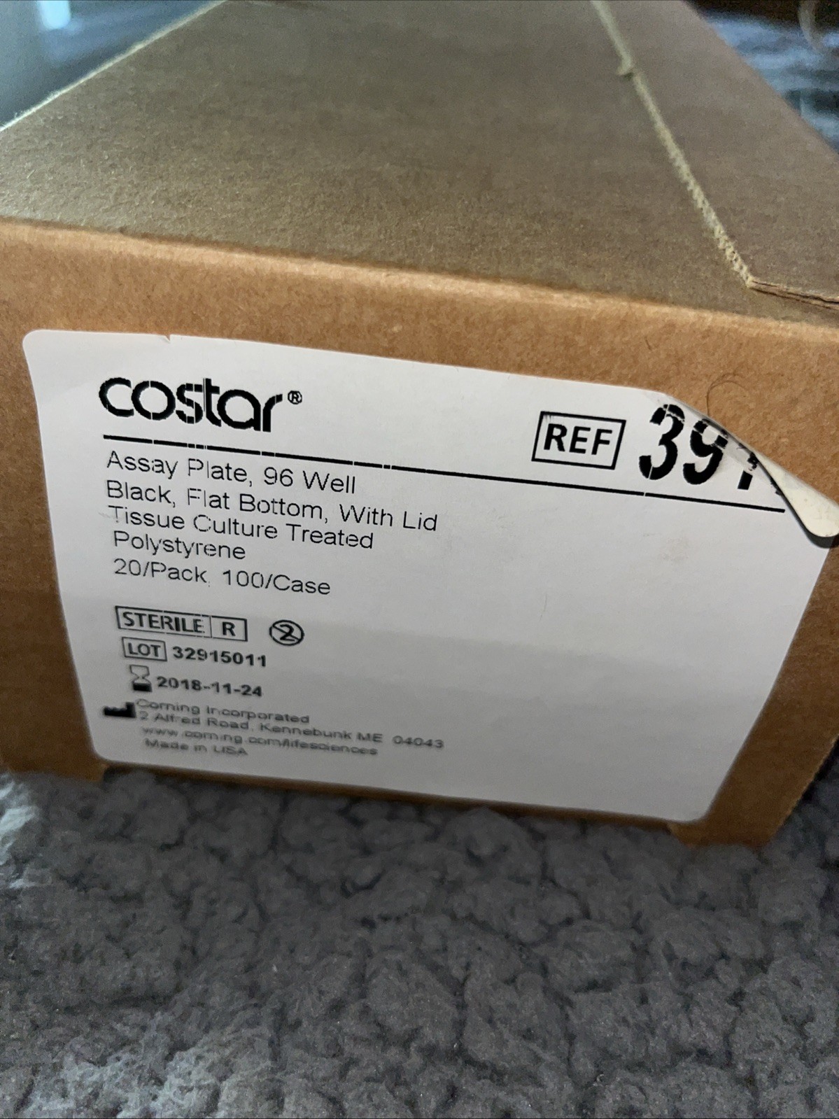 Corning 3916 , 96-well Solid Black Flat Bottom TC-treated Microplates
