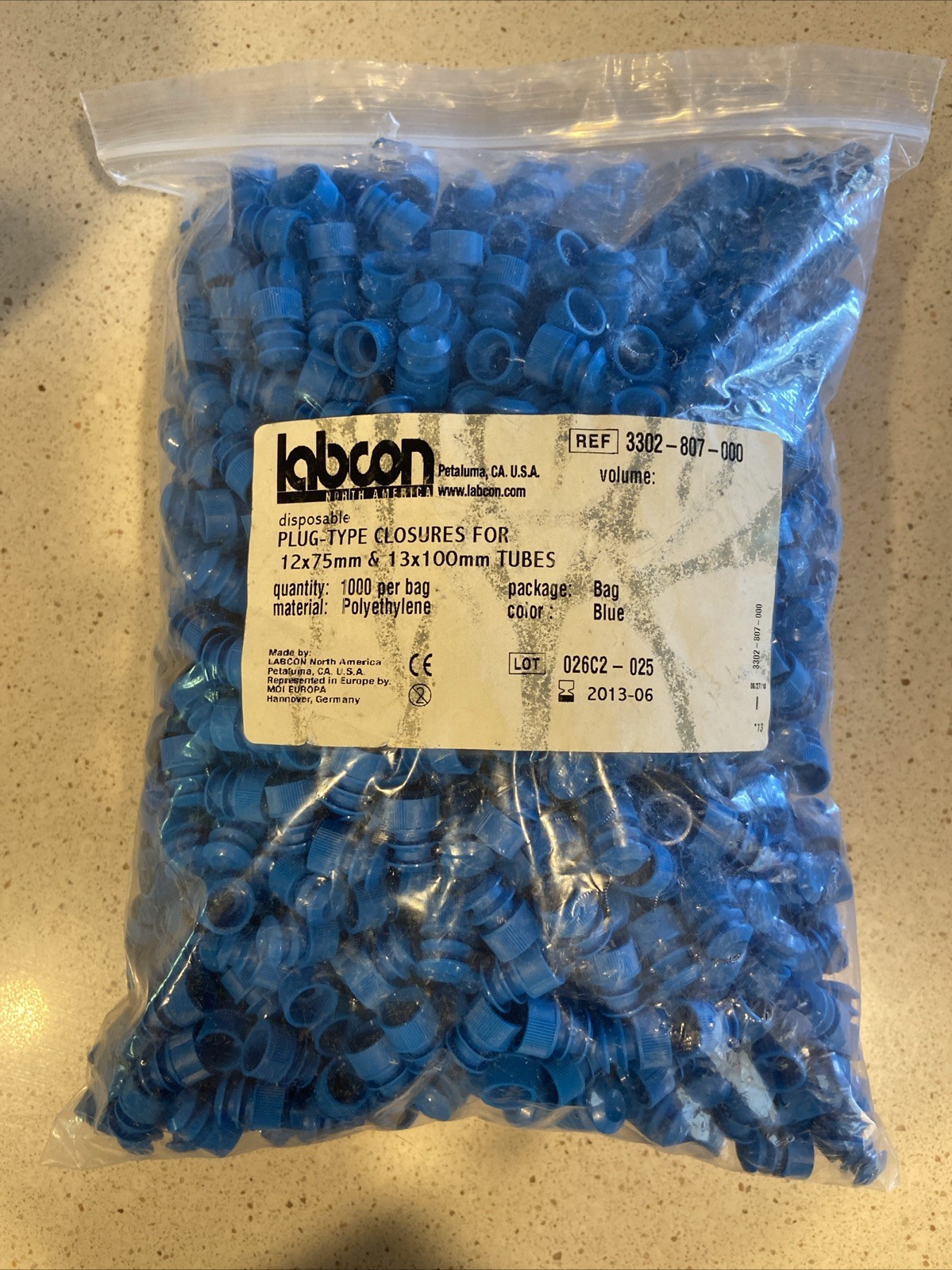 118240B – GLOBE SCIENTIFIC – 13MM FLANGE PLUG CAPS – BLUE – 1000/BAG – NEW