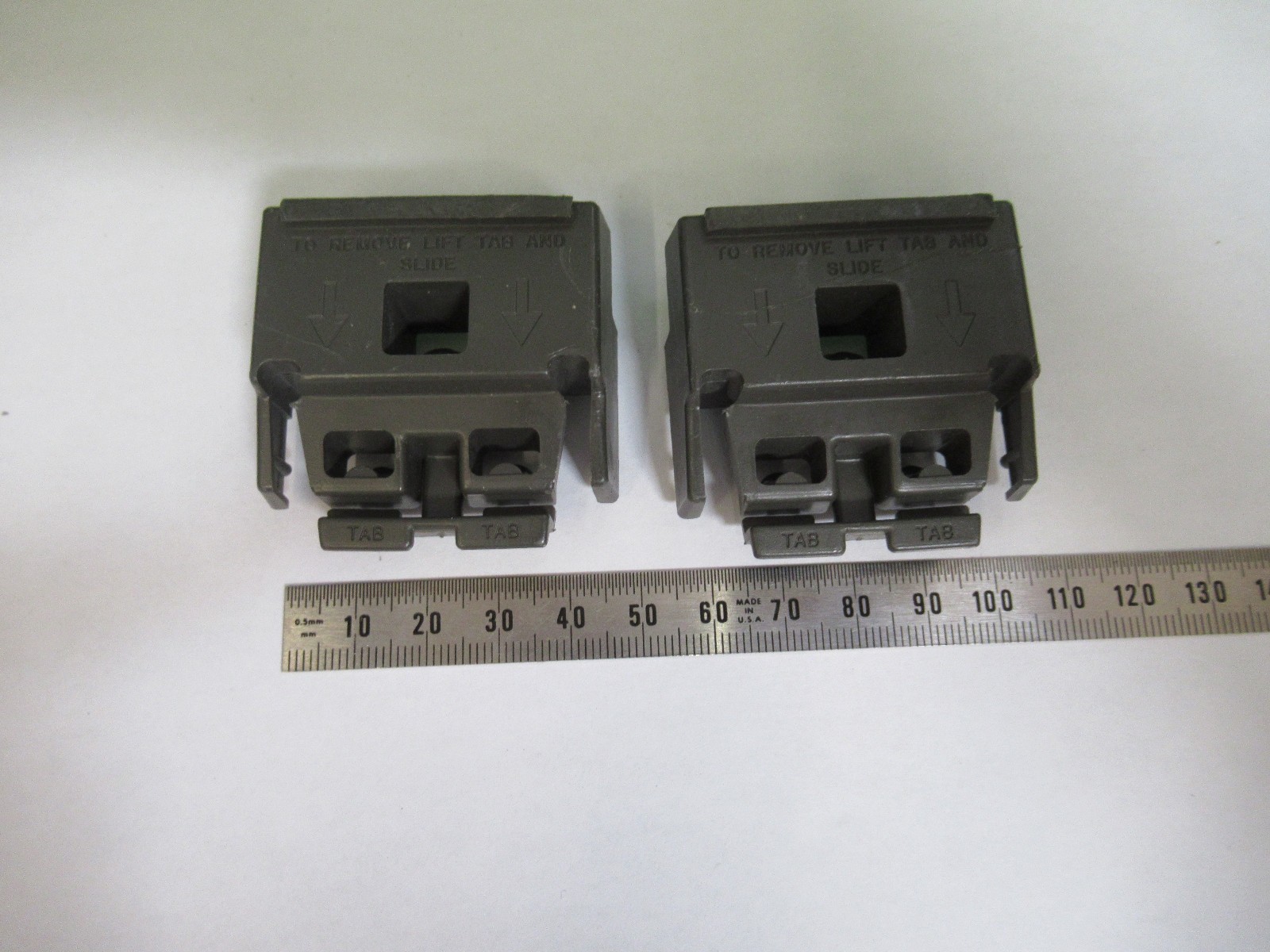 LOT LEGS HP HEWLETT PACKARD INSTRUMENT FEET AS PICTURED T5-A-85