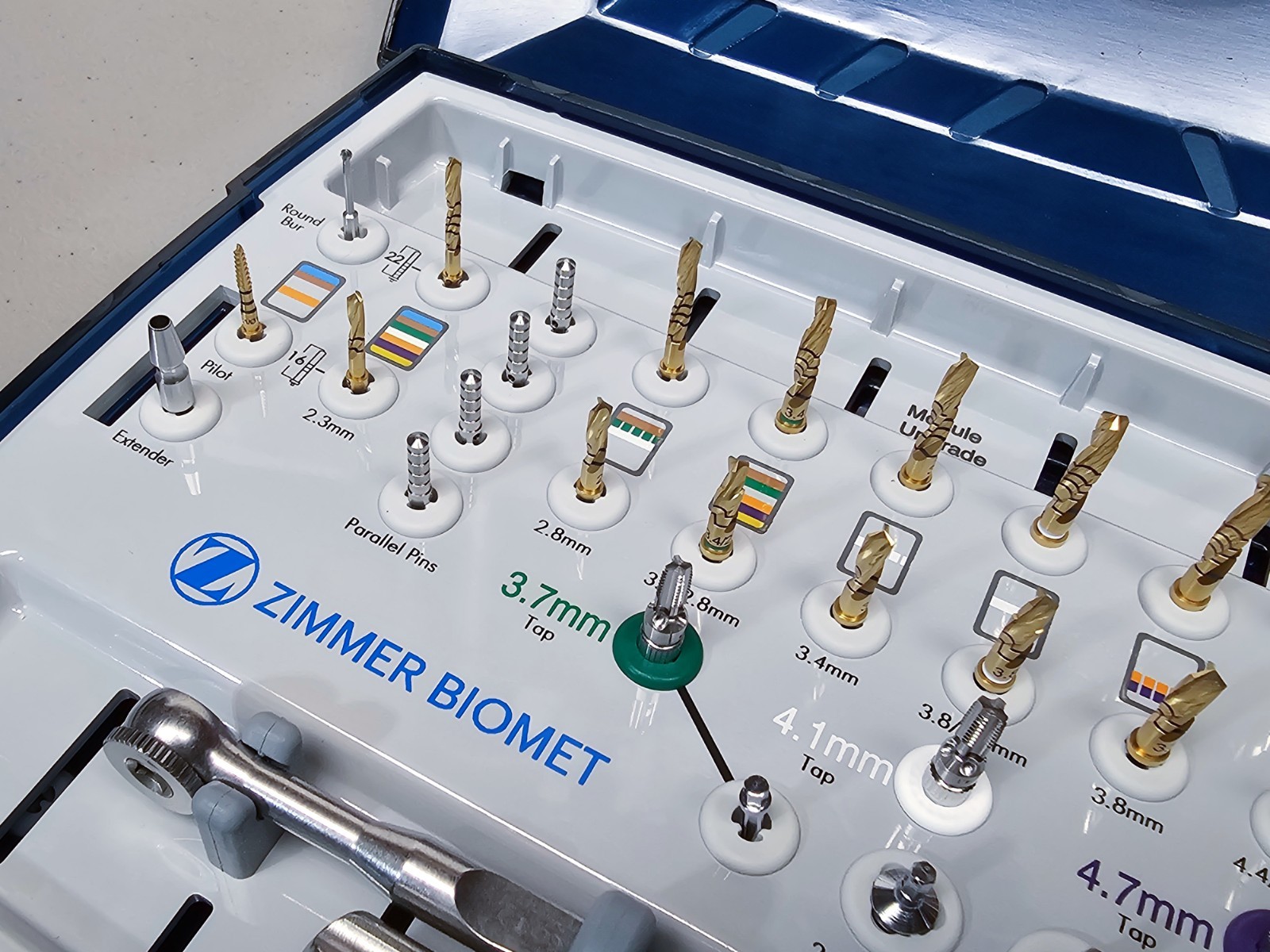 Zimmer Tapered Screw-Vent Kit, Excellent but May Not Complete, Sold as Pictured