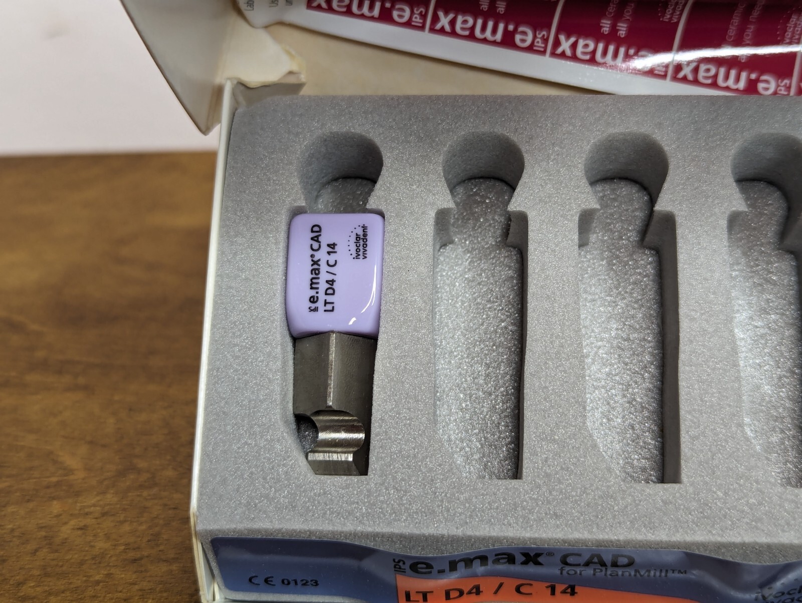 IPS e.max CAD Planmill LT D4/C14 Ivoclar 1 Piece