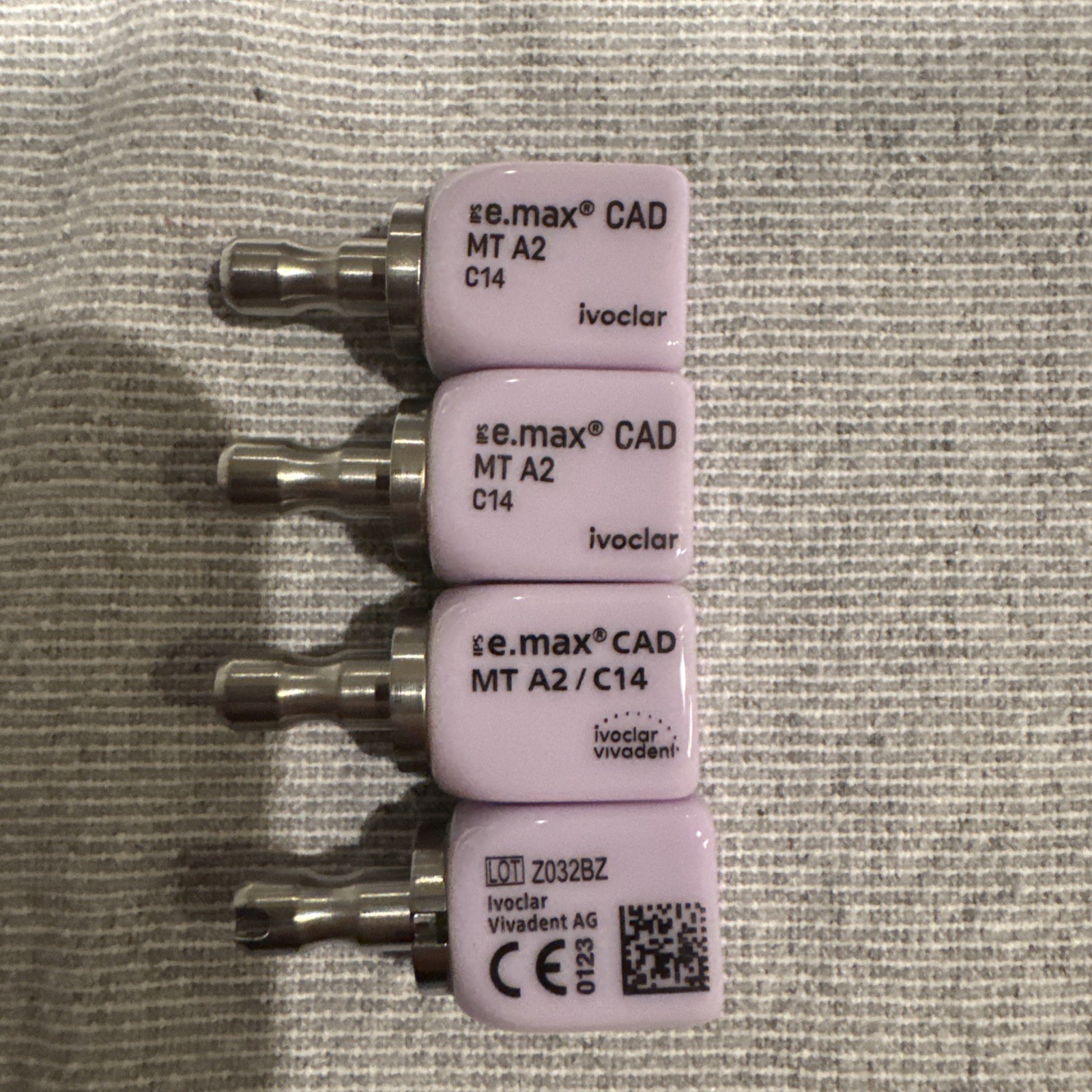 Ips Emax Cad Cerec In Lab MT A1-3 / C14. Check description for quantities