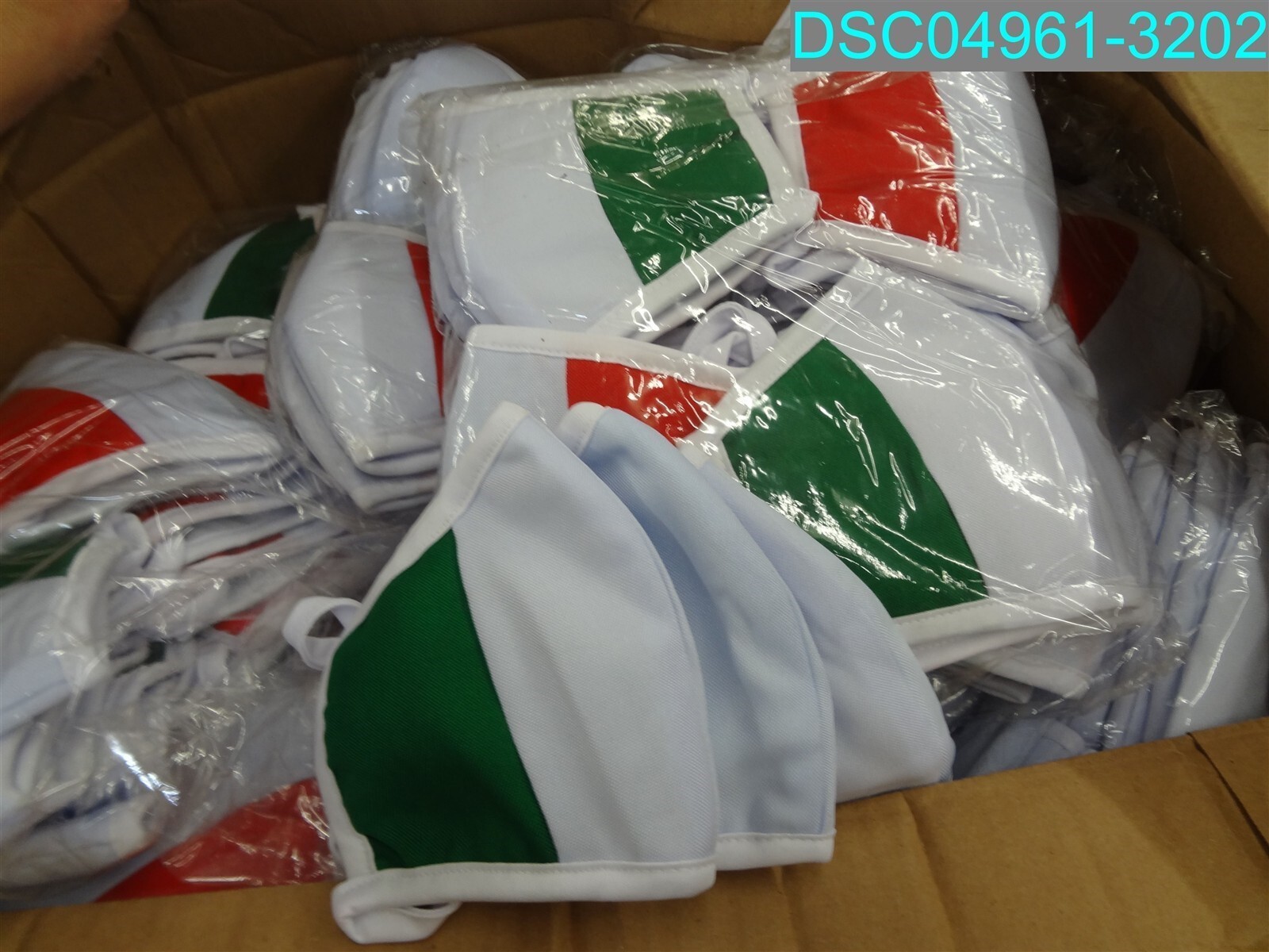 QTY=390: Italy Flag Fabric Face Mask