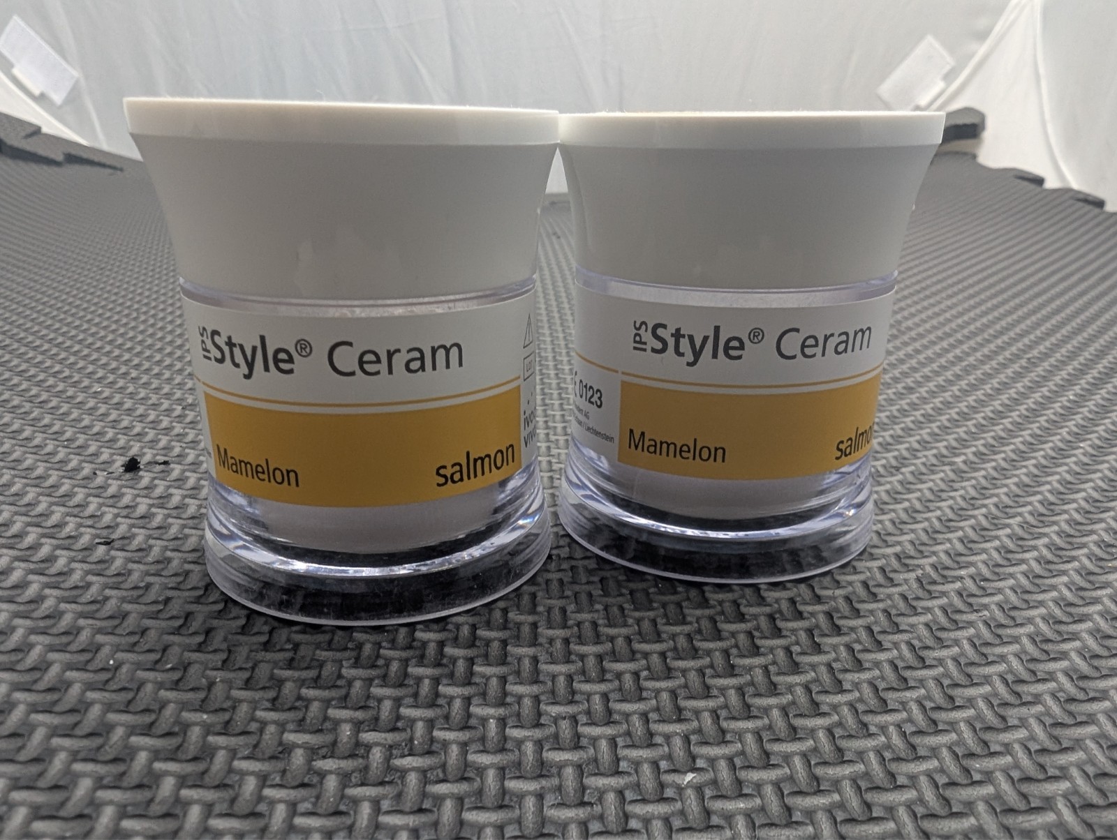 IPS Style Ceram Memelon Salmon – used.