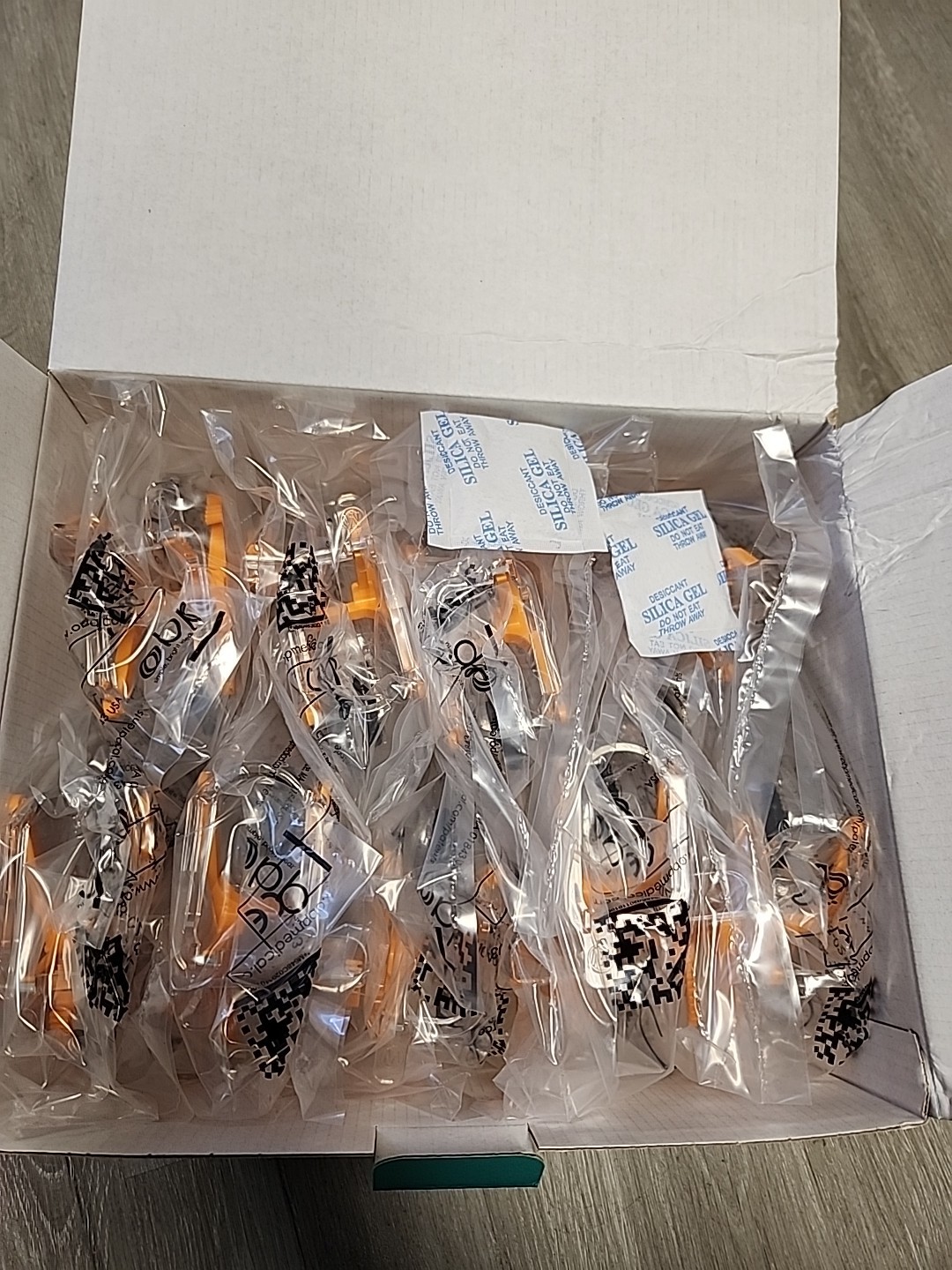 18-Packs OBP ER-SPEC Speculum With Integrated LED Light Source C020100-1 XL