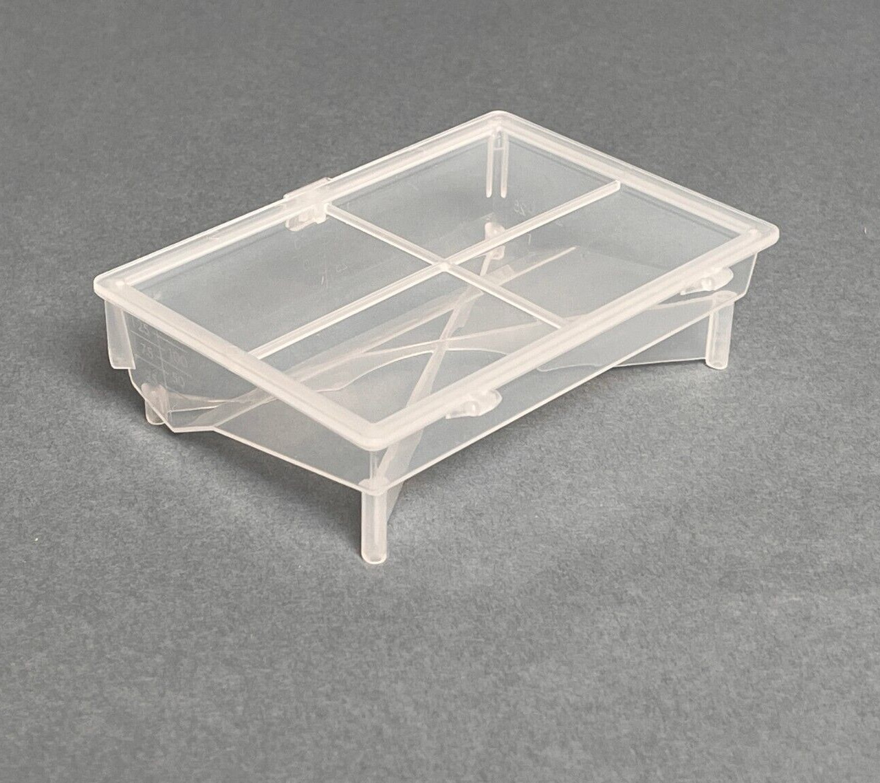 RPI Reagent Reservoir with Lid 175 ml Total of 60 Basins