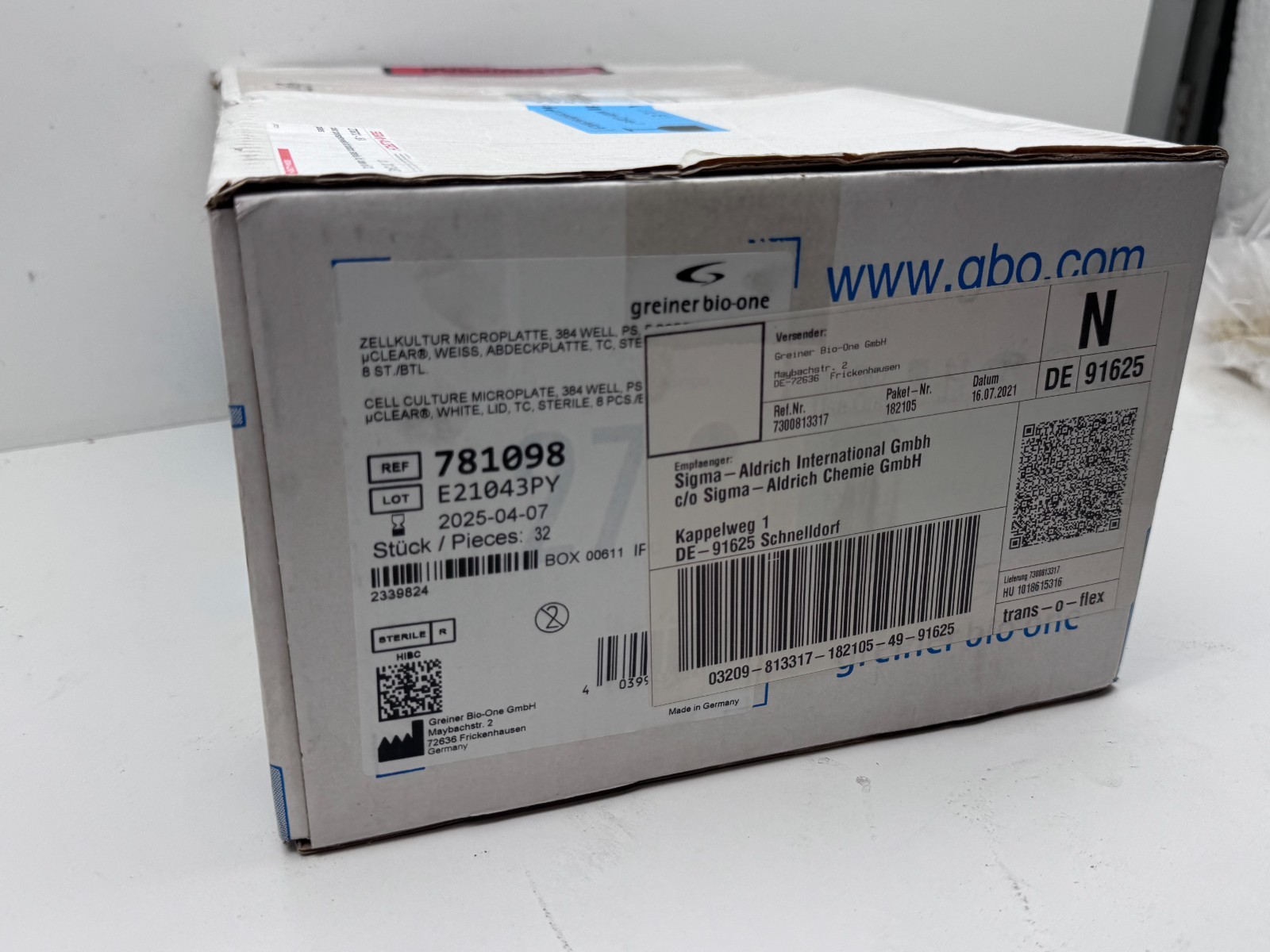 (32) Greiner Bio-One 781098 384-Well F-BOTTOM Cell Culture Microplate EXPIRED