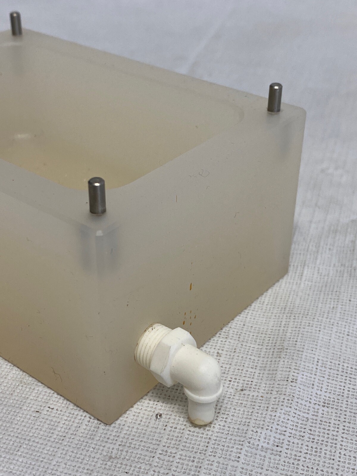 CHEMGLASS Bill-Board Solid-Phase Synthesis 6-Place Plate, Drain Tray & Vial Rack