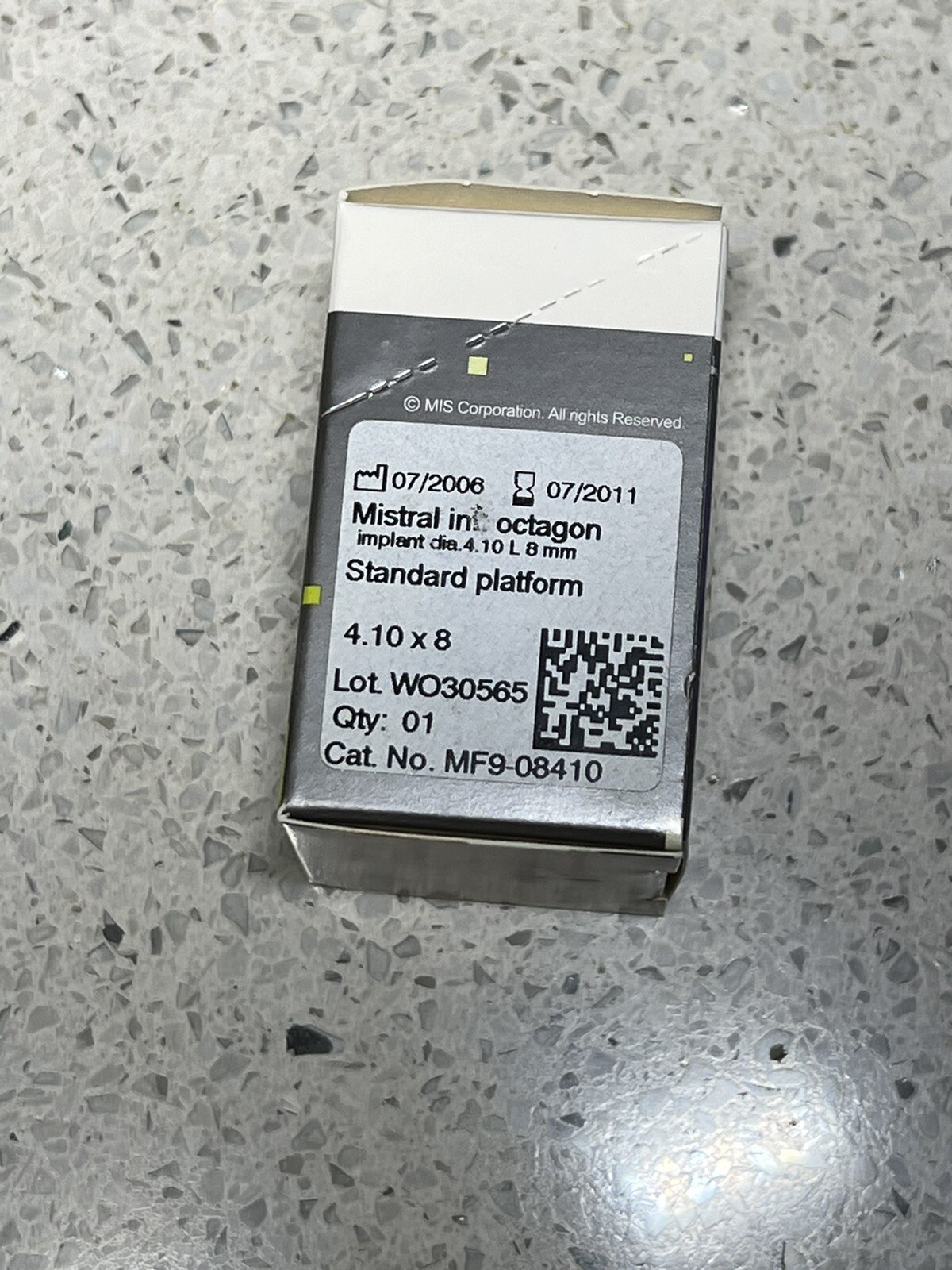 MIS SEVEN Implant 4.1mm x 8.0mm Standard Platform Internal Octagonal Expired