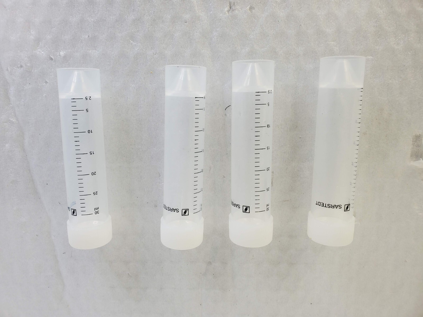SARSTEDT 62.543.001 30ML SCREW CAP PP TUBES 107 X 25MM 50/BAG x 5 Bags