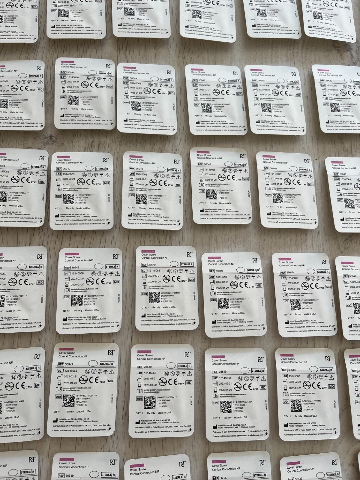Original Nobel Biocare Conical Connection CC cover screw NP/RP – 283 pieces