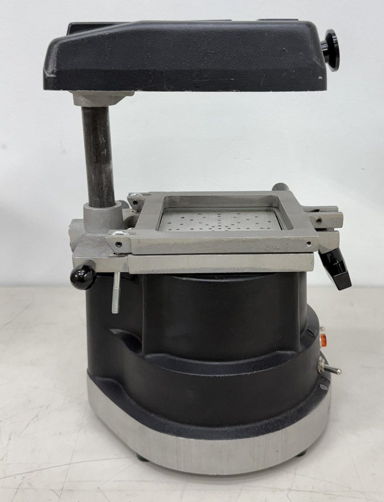 T&S Dental Model 101 Vacuum Former – Nice
