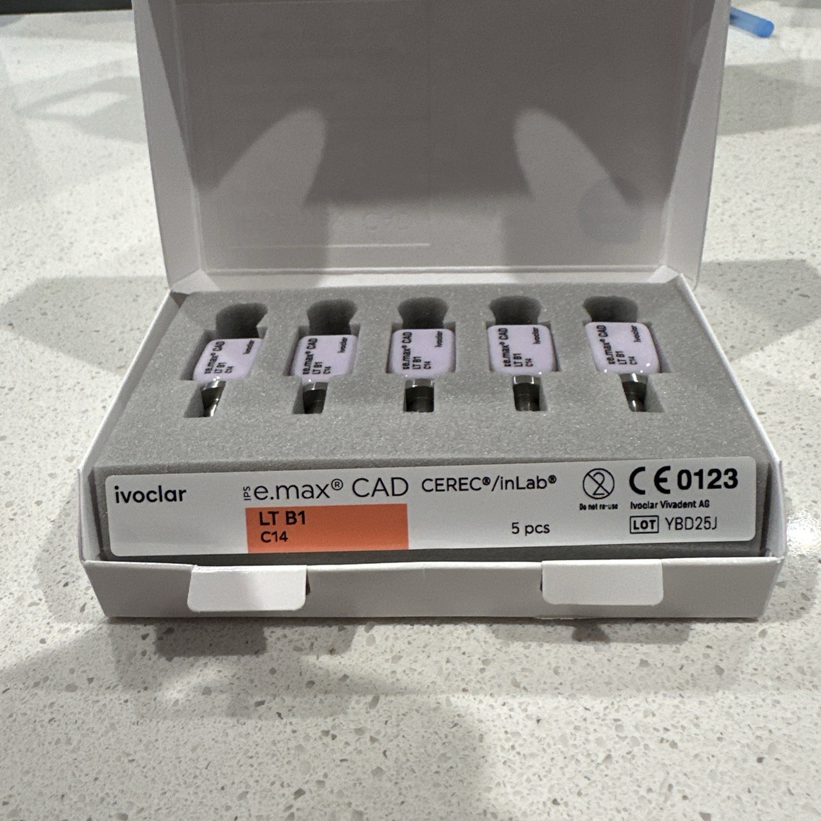 IPS e.max CAD LT B1