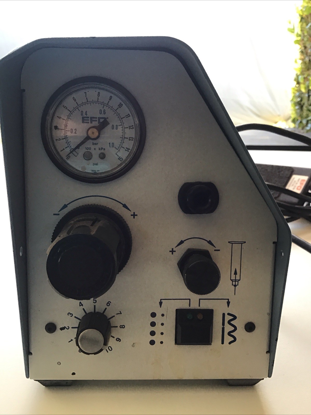 EFD 1250 Ultra saver Liquid Dispenser With Foot Pedal SOLD AS IS FOR PARTS 4-1