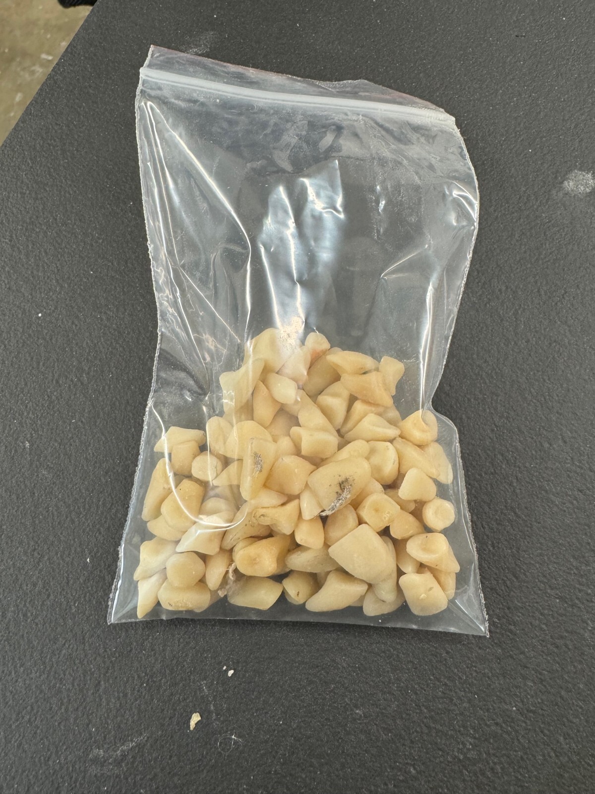 100 LOOSE TEETH DIFFERENT SIZES AND SHADES DENTURE REPAIR: CRAFT: HOBBIE