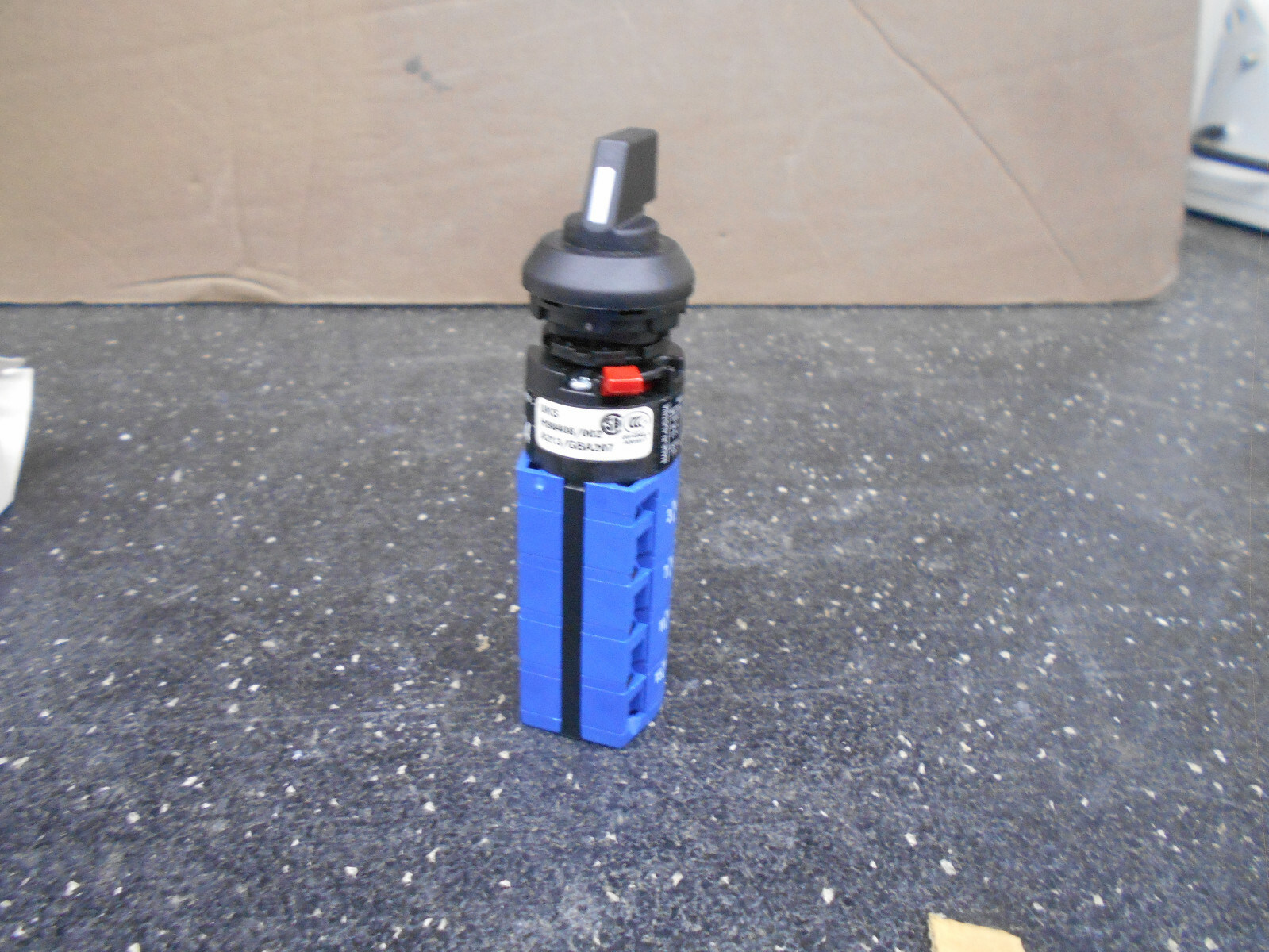 KRAUS & NAIMER CG4 AC1 10A 400VAC A213 3 POSITION SWITCH