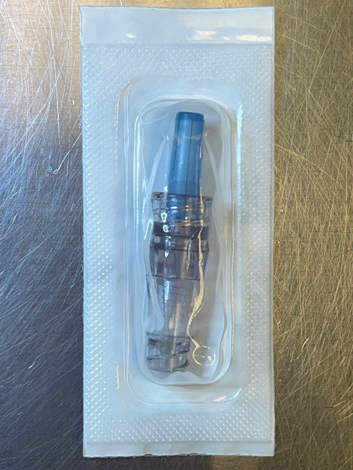 ICU MC100 MicroClave Clear Neutral Connector Case of 100/ EXP 2030-07-01