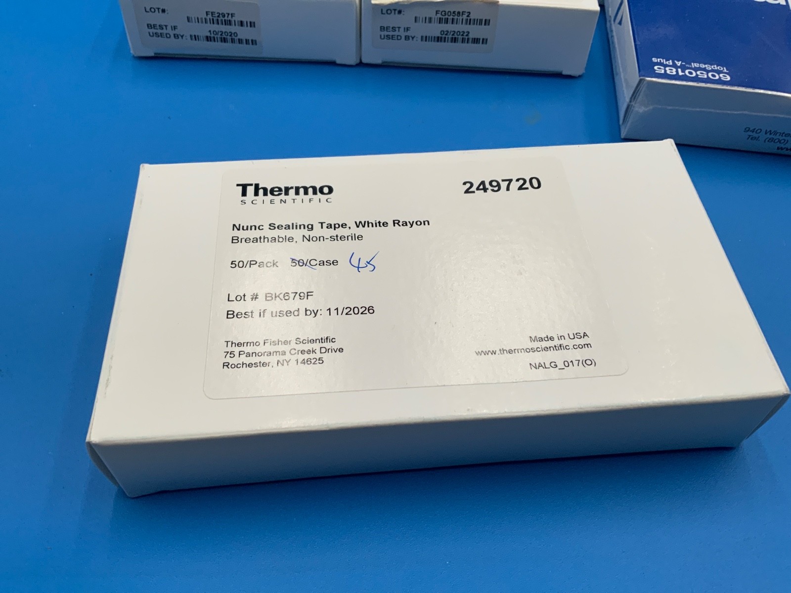 Laboratory Sealing film for 96 well plate Foil Clear pierceable breathable Upick