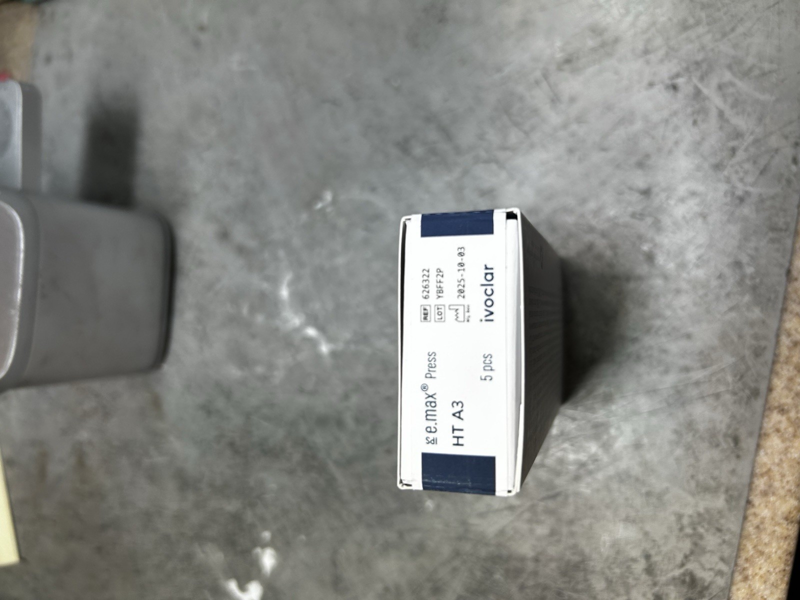 ivoclar ips emax press HT A3 Pressing Ingots
