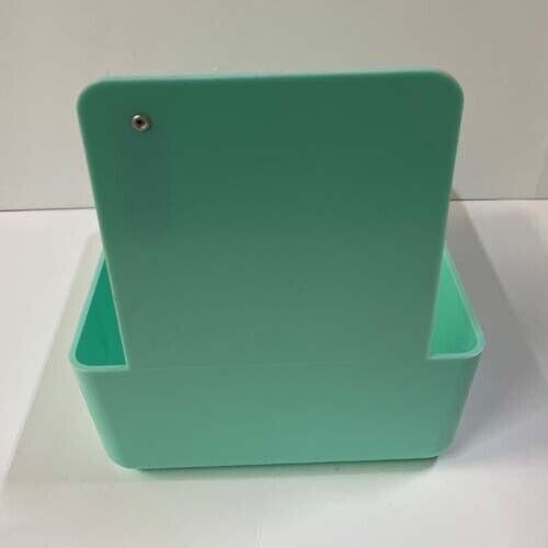 Classic Lab Work Pans Light Green w/clip 20pk 7″ x 5¾” x 2½”